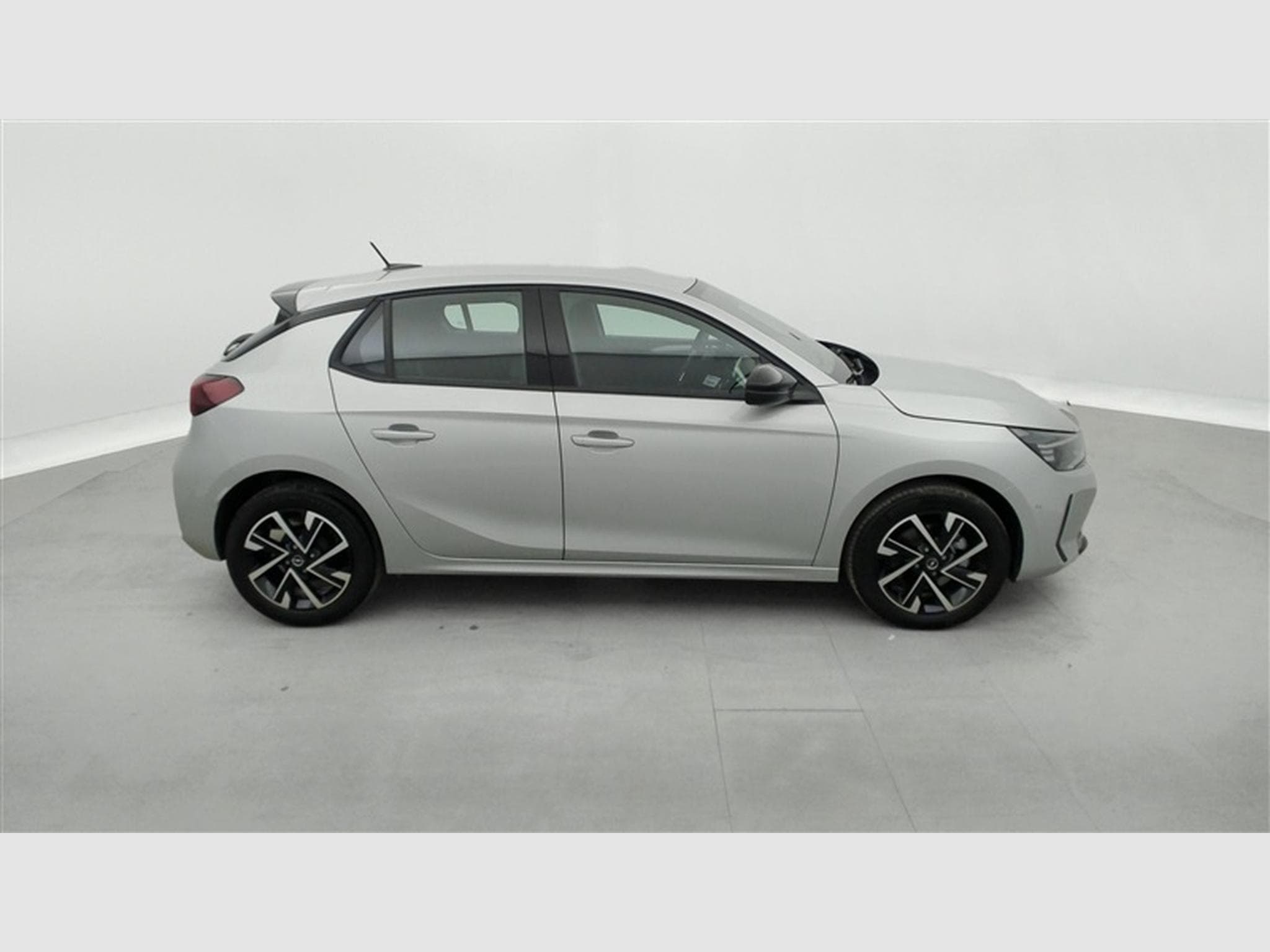 Opel Corsa 1.2 Turbo 100Cv GS CARPLAY / CAMERA / FULL LED / ALU (2025) - Photo 24