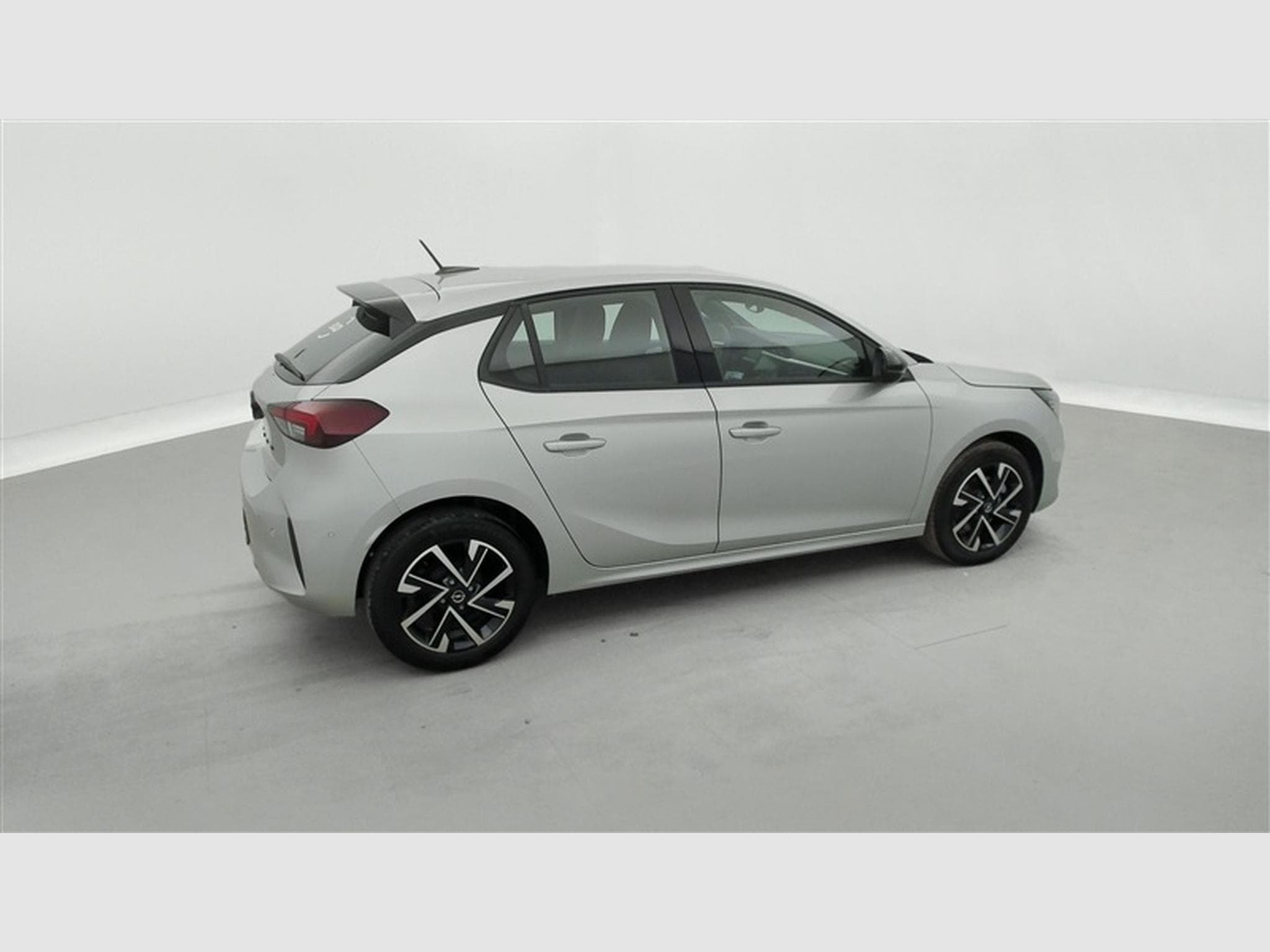 Opel Corsa 1.2 Turbo 100Cv GS CARPLAY / CAMERA / FULL LED / ALU (2025) - Photo 25