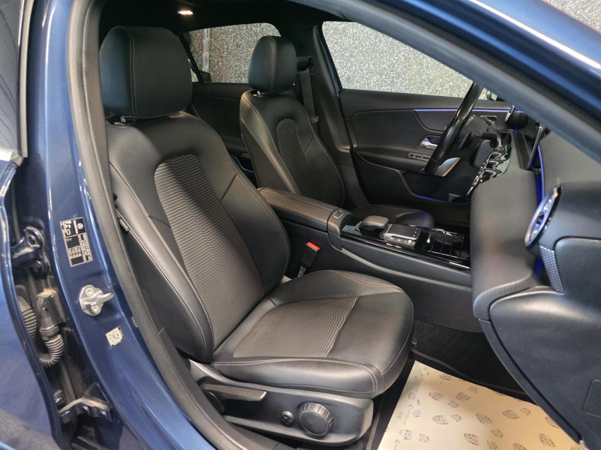 Mercedes A 250 e Plug in PROGRESSIVE LINE PANO CUIR NAVI 1 HAND (2022) - Foto 14