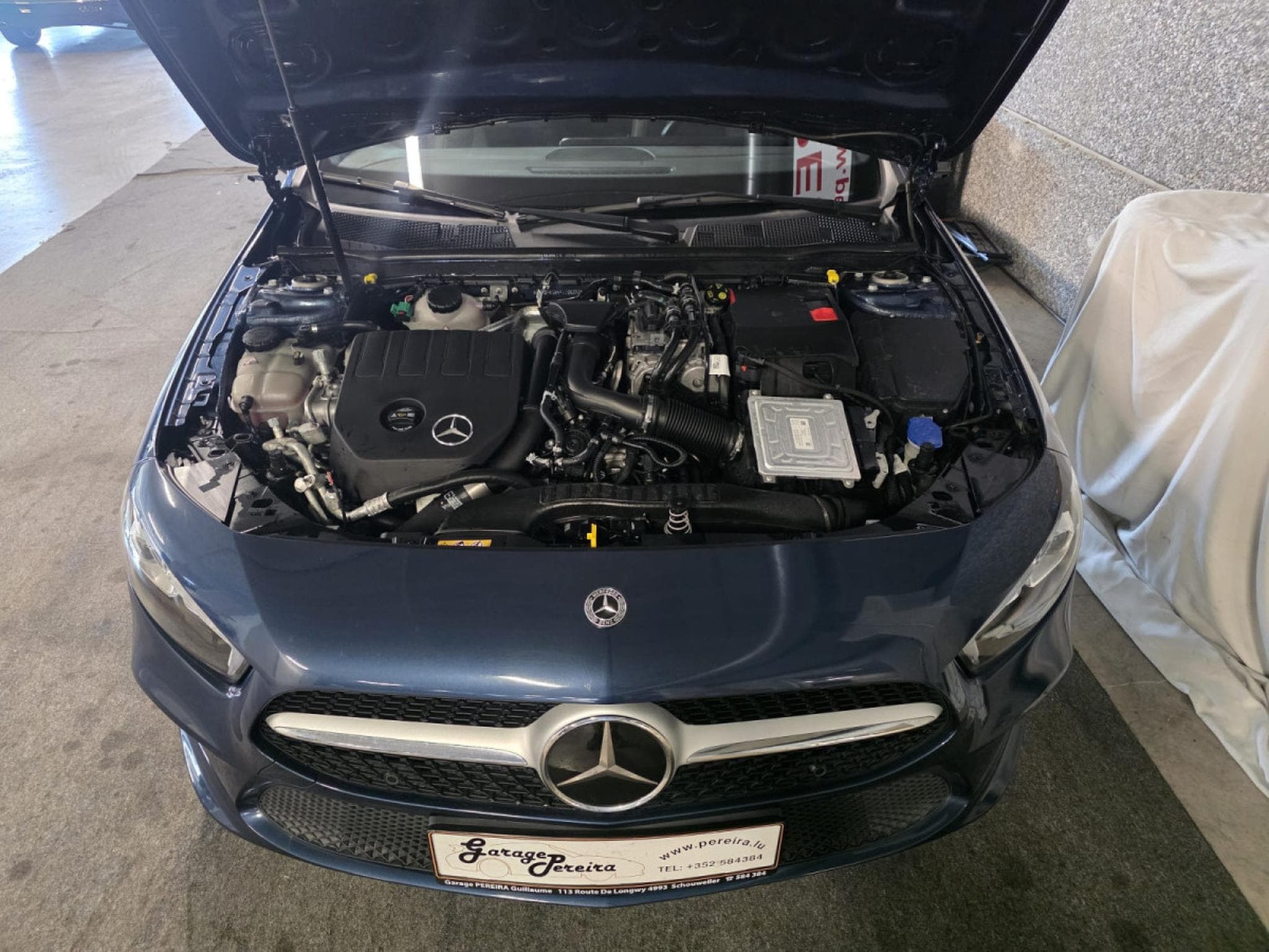 Mercedes A 250 e Plug in PROGRESSIVE LINE PANO CUIR NAVI 1 HAND (2022) - Foto 16