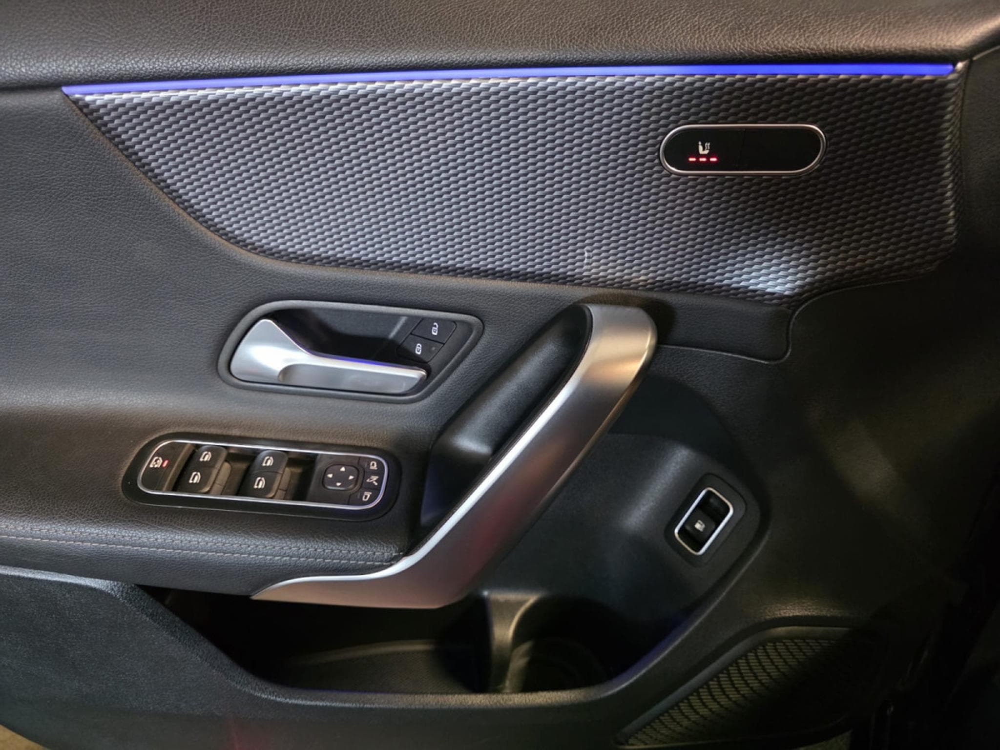 Mercedes A 250 e Plug in PROGRESSIVE LINE PANO CUIR NAVI 1 HAND (2022) - Foto 9