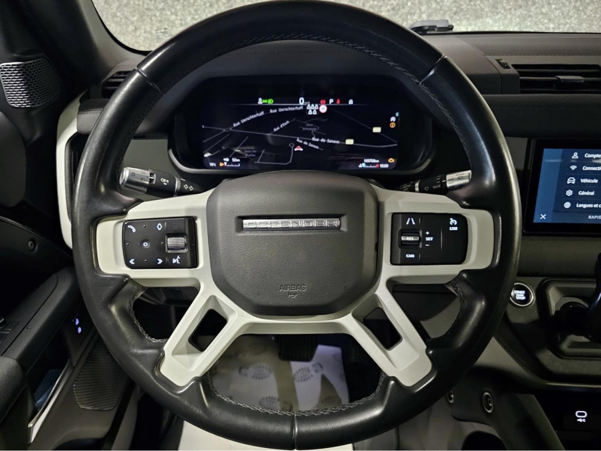 Land-Rover Defender 110 D200 S 7 SITZE CUIR NAVI (2020) - Foto 8