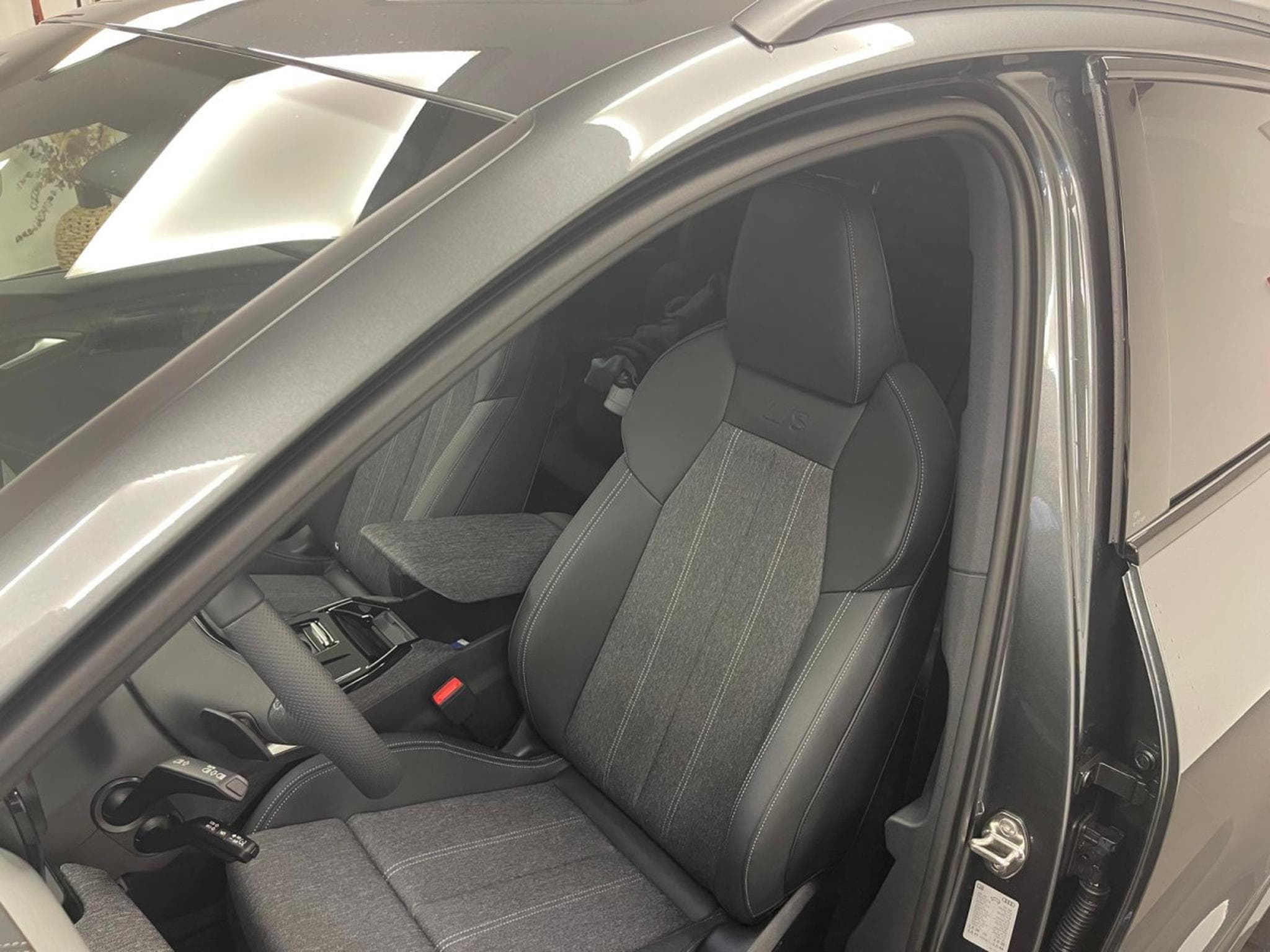 Audi Q6 e-tron S line 252 CH / 185 kW (2025) - Photo 2