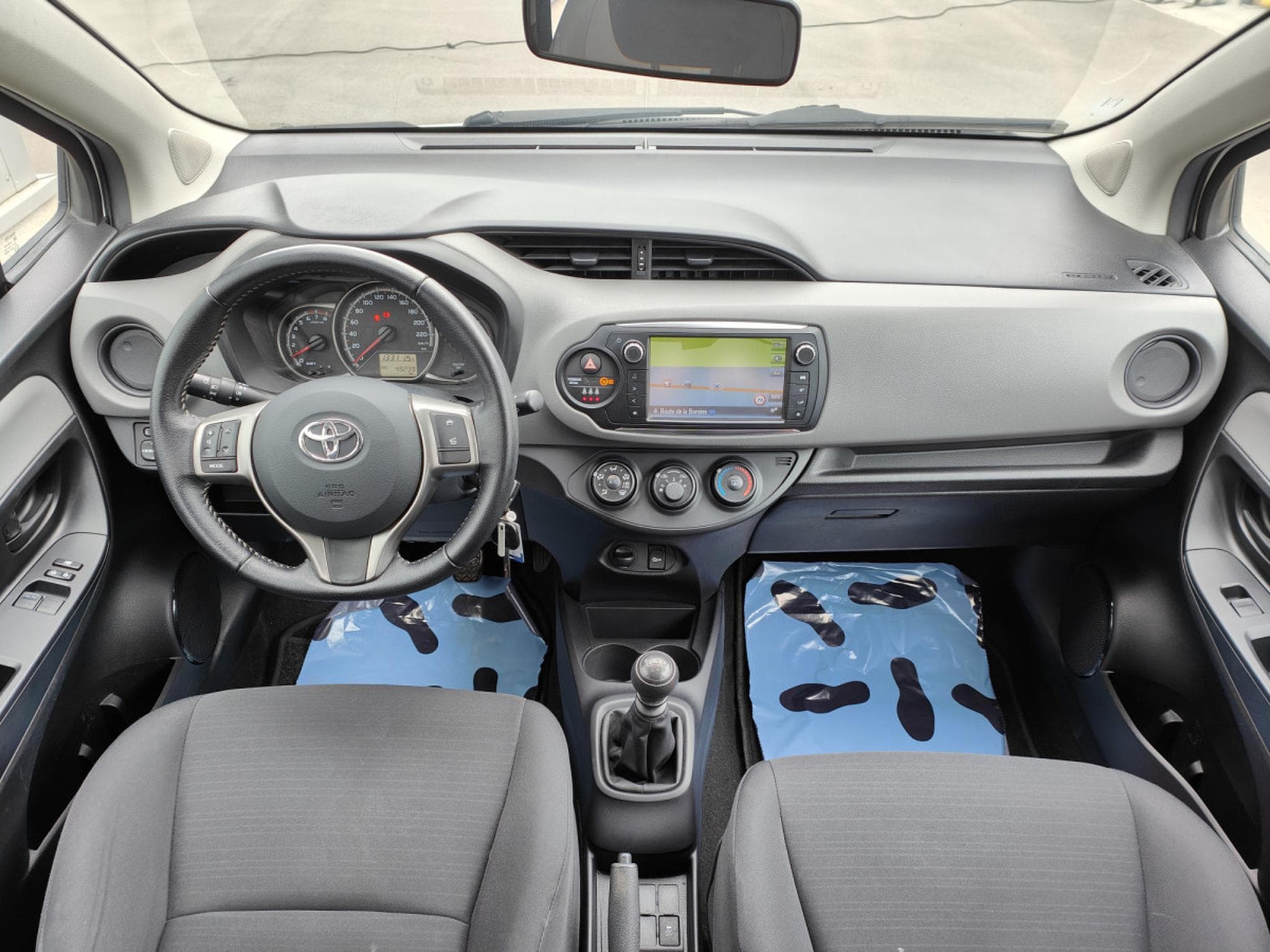 Toyota Yaris 1.3 VVT-I GPS BLUETOOTH CLIMATISATION (2016) - Photo 10