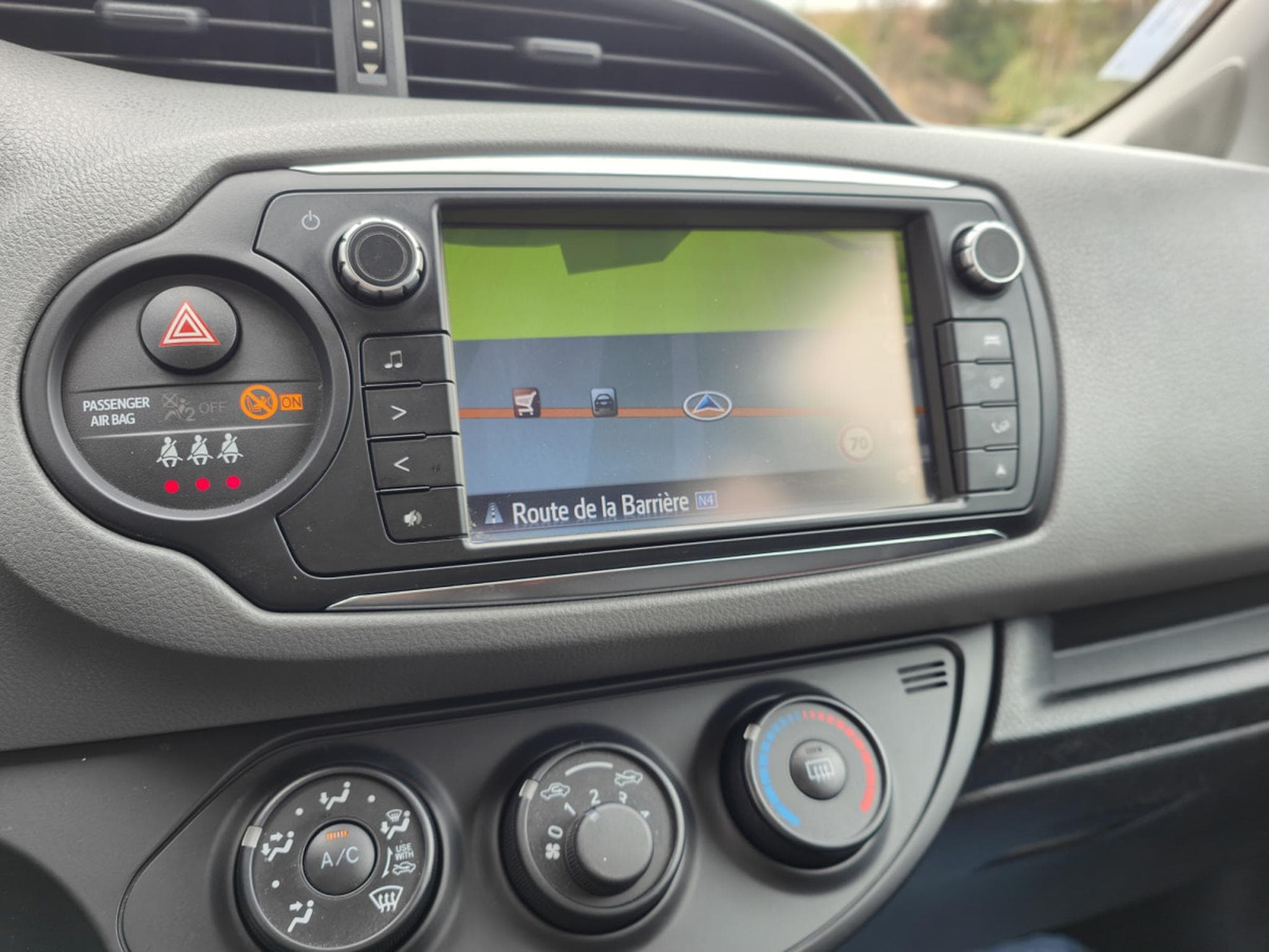 Toyota Yaris 1.3 VVT-I GPS BLUETOOTH CLIMATISATION (2016) - Photo 15