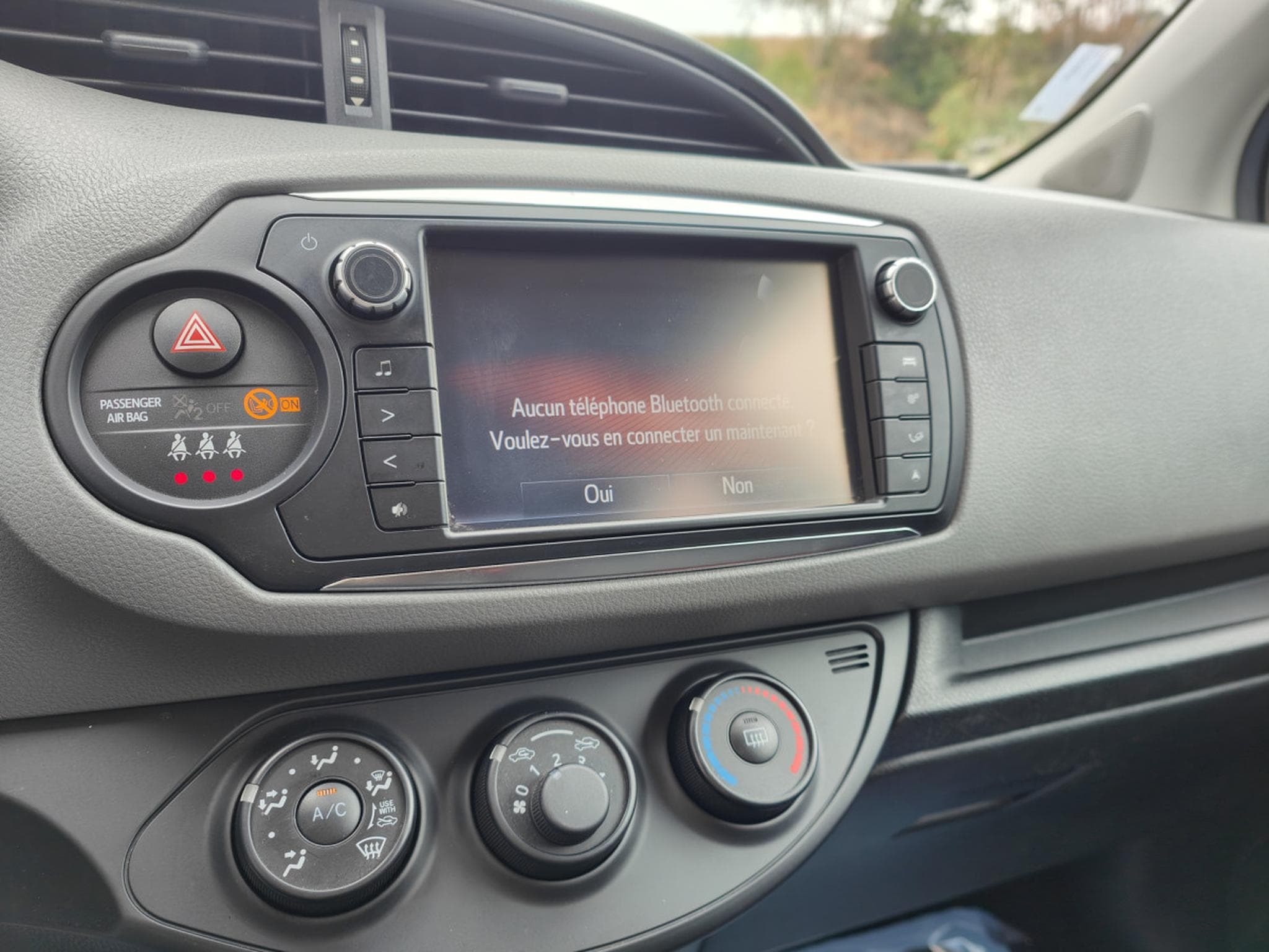 Toyota Yaris 1.3 VVT-I GPS BLUETOOTH CLIMATISATION (2016) - Photo 16