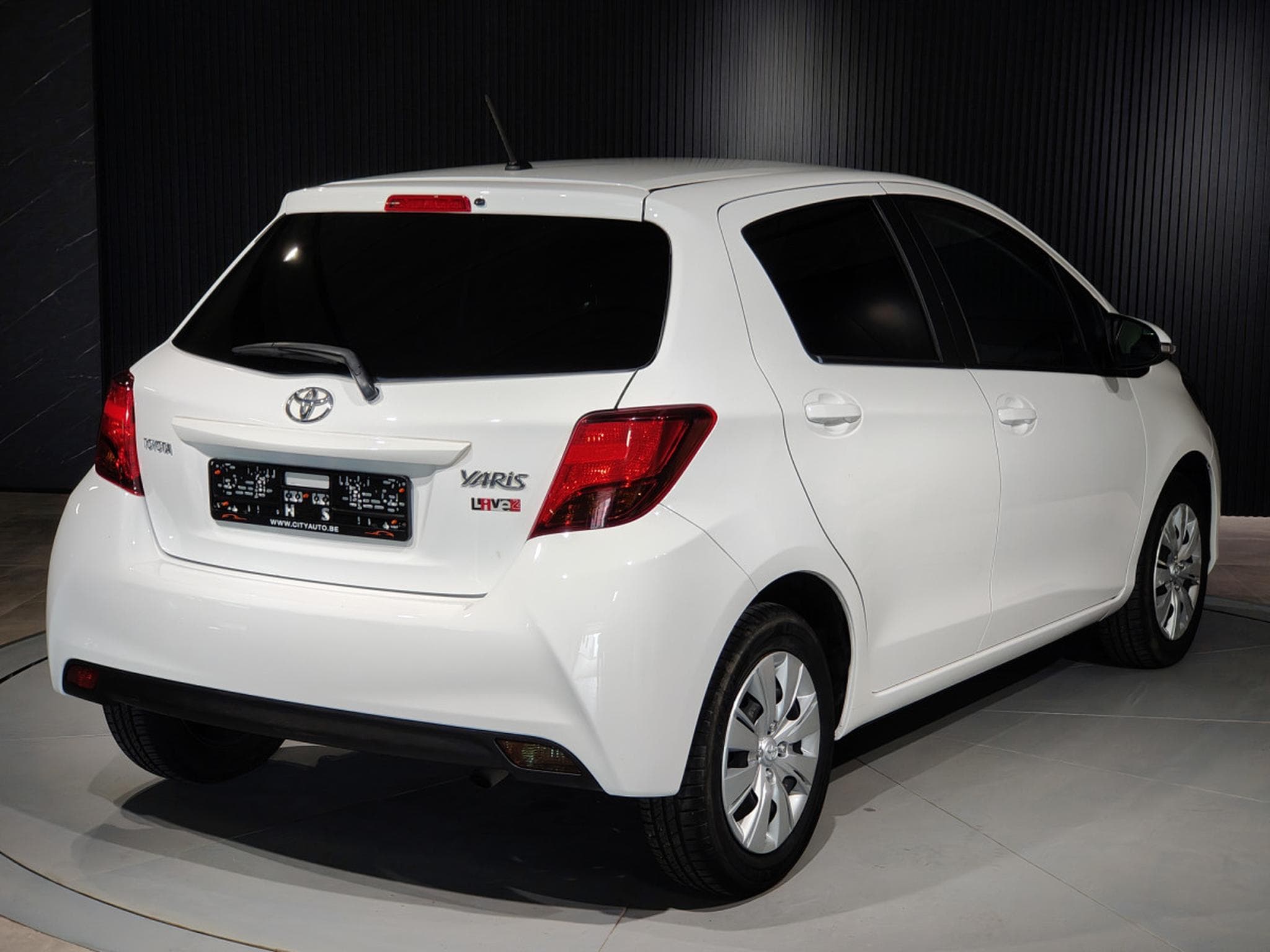 Toyota Yaris 1.3 VVT-I GPS BLUETOOTH CLIMATISATION (2016) - Photo 3