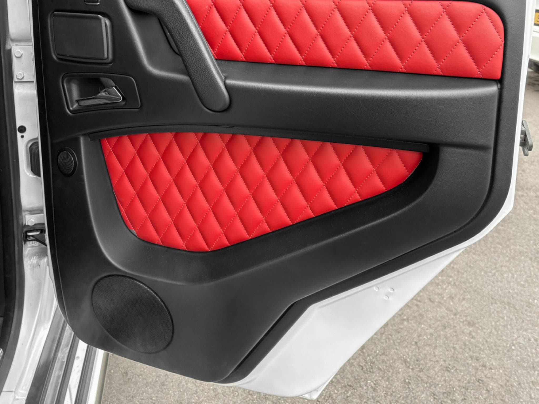 Mercedes G 63 AMG G63 AMG DESIGNO/DISTRO+/MULTMEDIA/VOLL (2015) - Photo 11