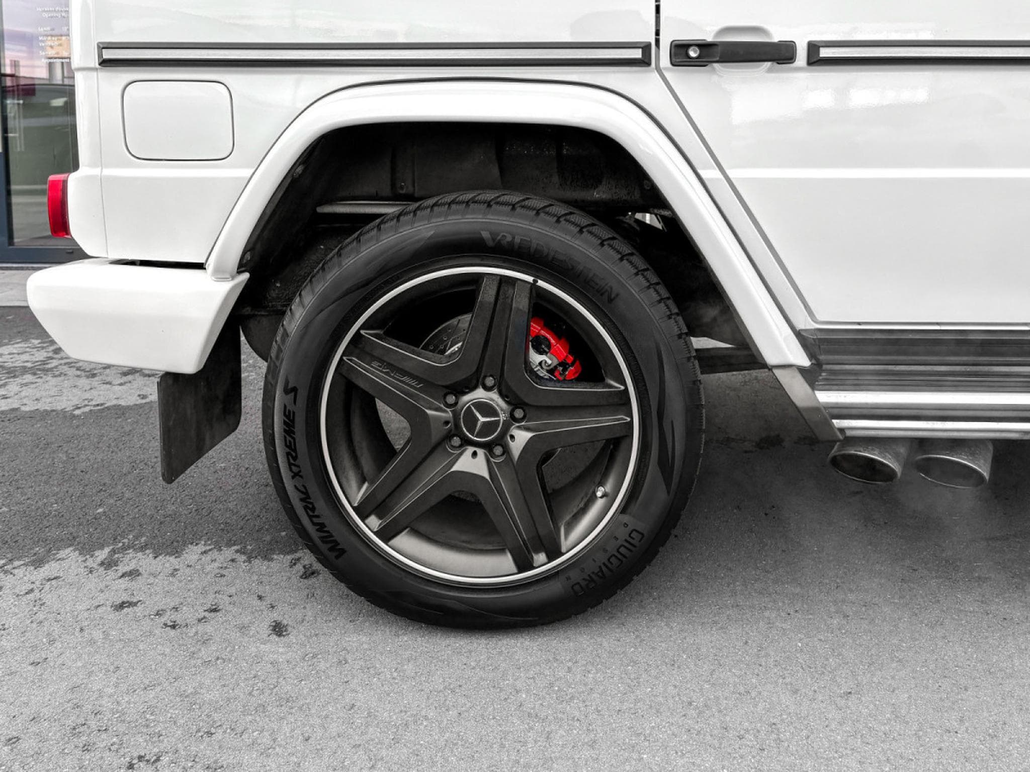 Mercedes G 63 AMG G63 AMG DESIGNO/DISTRO+/MULTMEDIA/VOLL (2015) - Photo 25