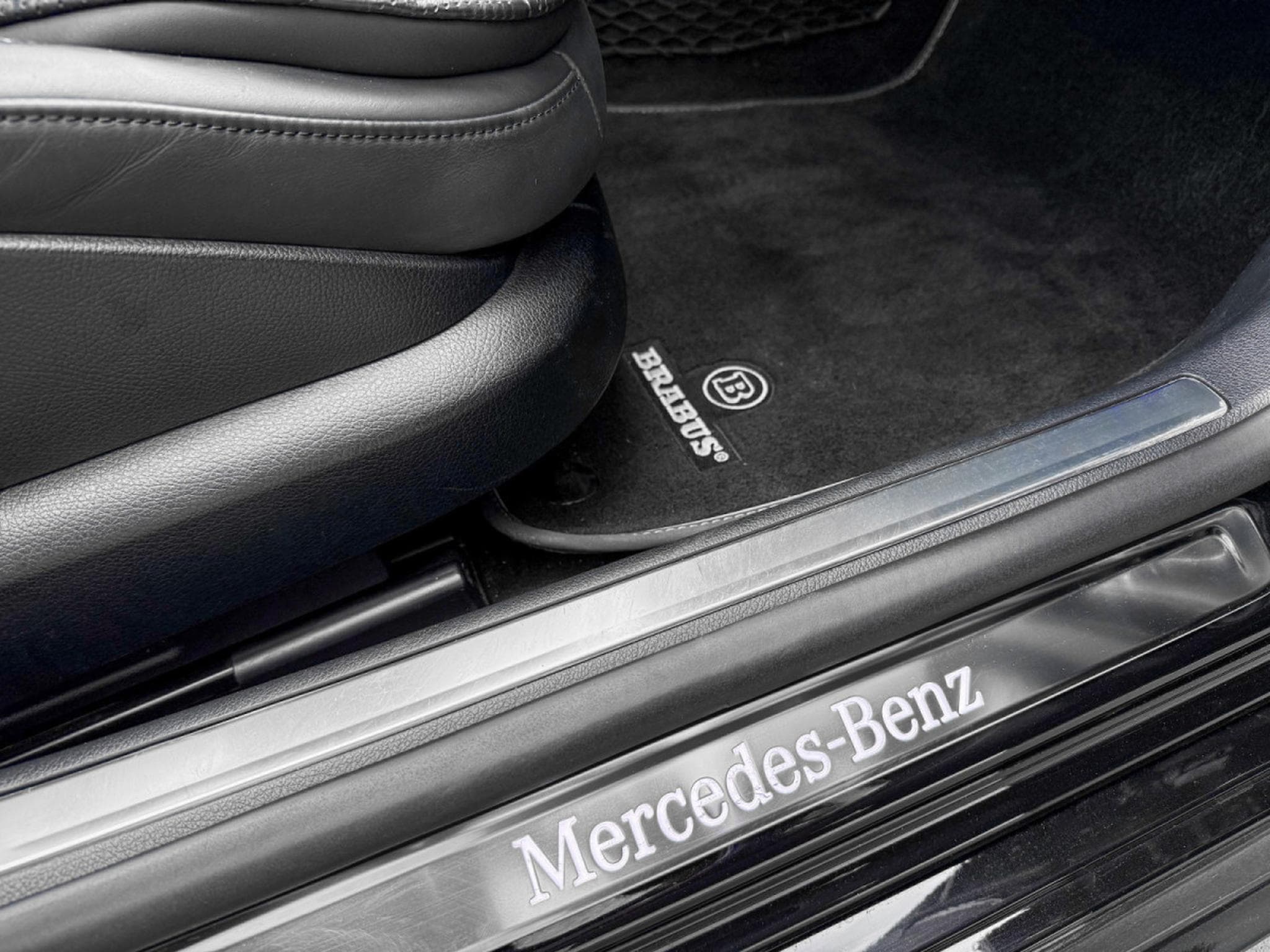 Mercedes S 580 S580e L 4MATIC BRABUS BODYKIT (2023) - Foto 20