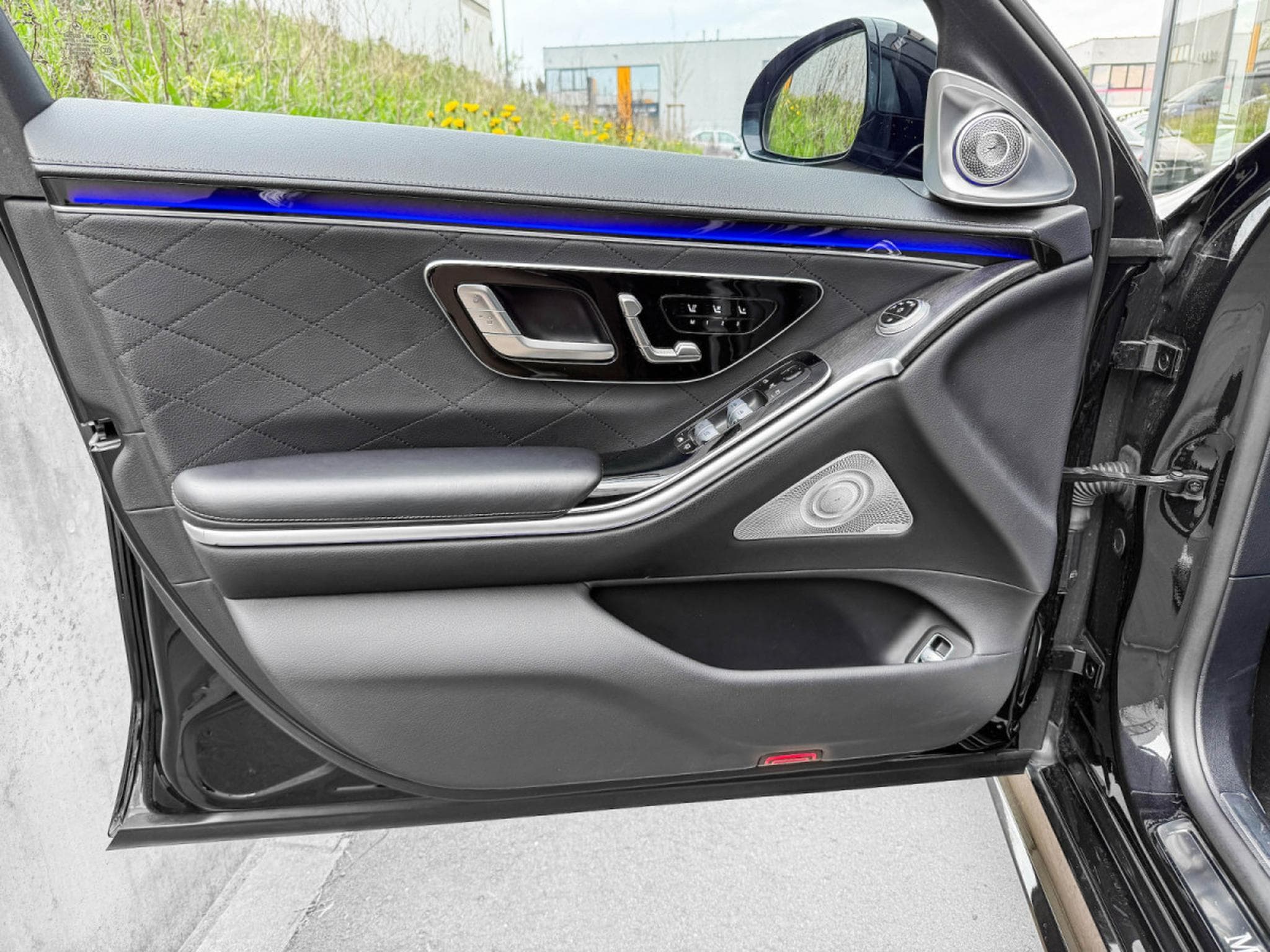 Mercedes S 580 S580e L 4MATIC BRABUS BODYKIT (2023) - Foto 24