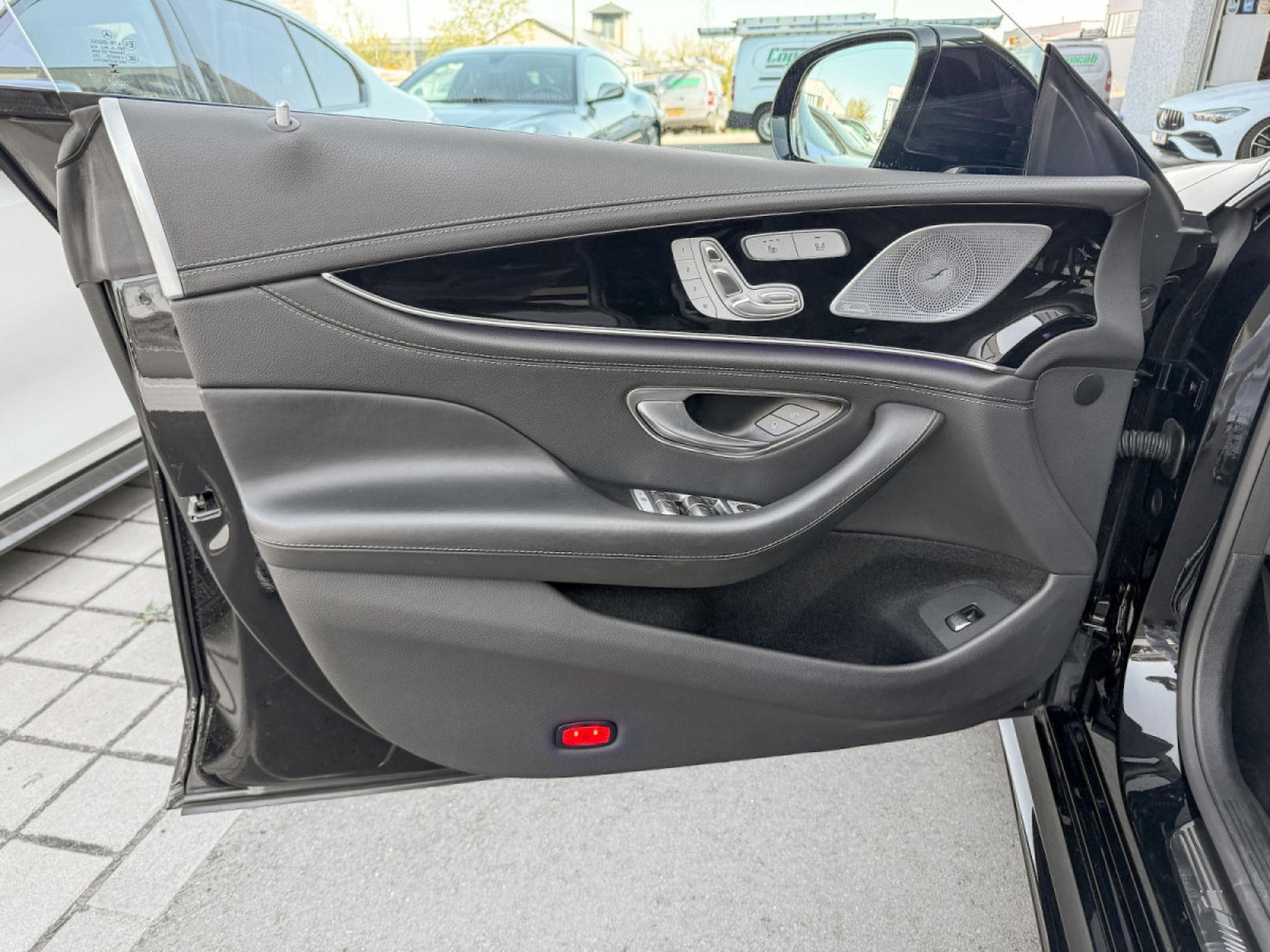 Mercedes AMG GT 4-Door GT53 4-Door / 4 MATIC/ RIDE CONTROL/ 360°/ AMG PERFORMANCE (2022) - Foto 12