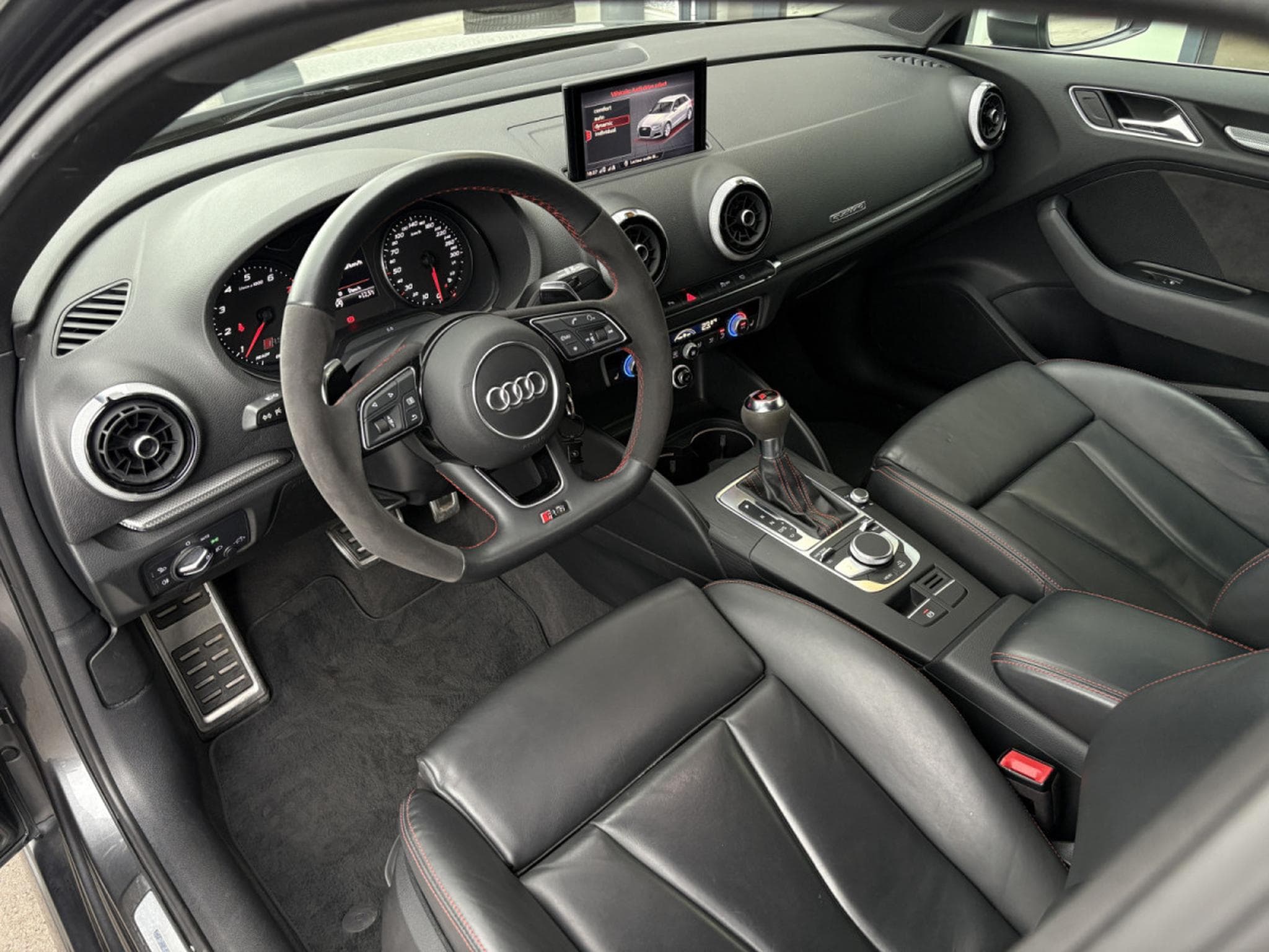 Audi RS3 Sportback 2.5 TFSi Quattro S-Tronic/SUIVI AUDI/GARANTIE (2018) - Photo 18
