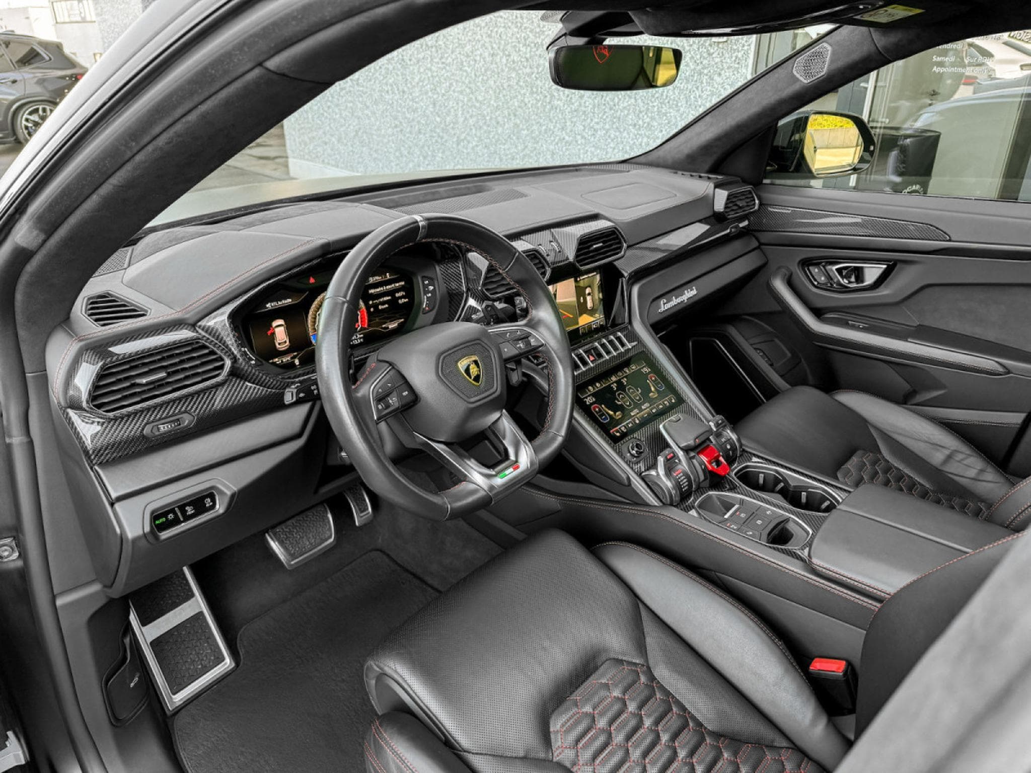 Lamborghini Urus 4.0 V8 Auto./PANO/22/360°/HUD/CARBON/VOLL (2021) - Photo 4