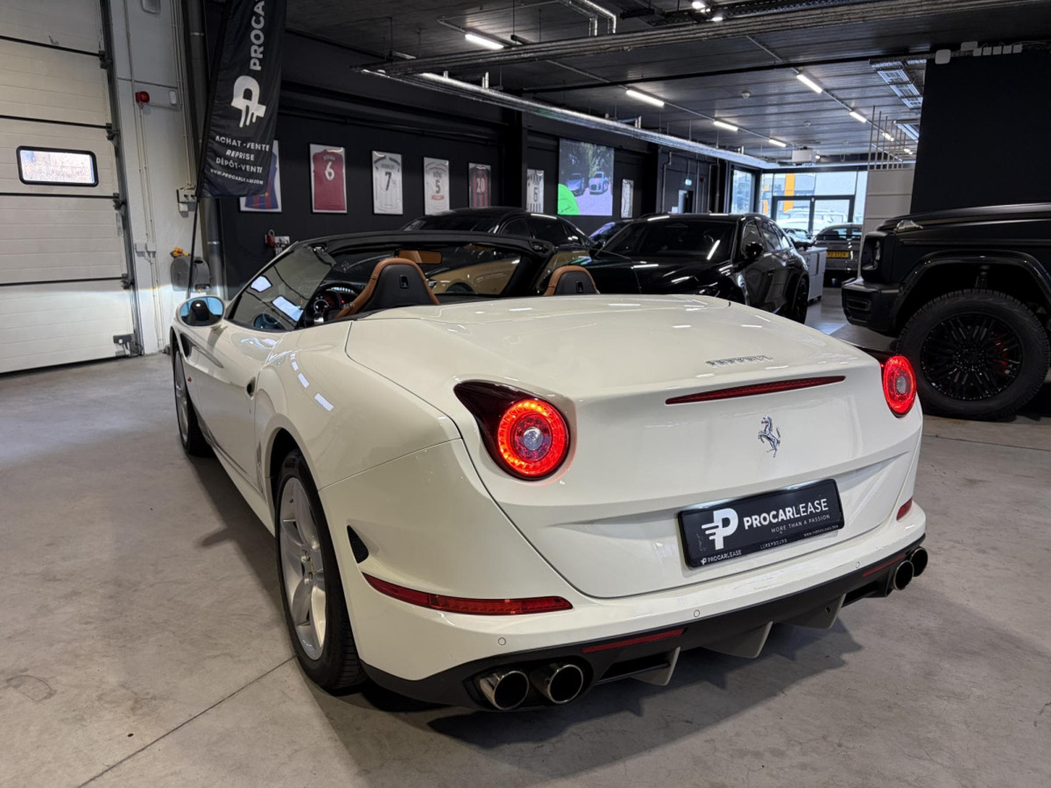 Ferrari California California T / 3.9 V8 / 4-Sitzer / (2015) - Photo 18