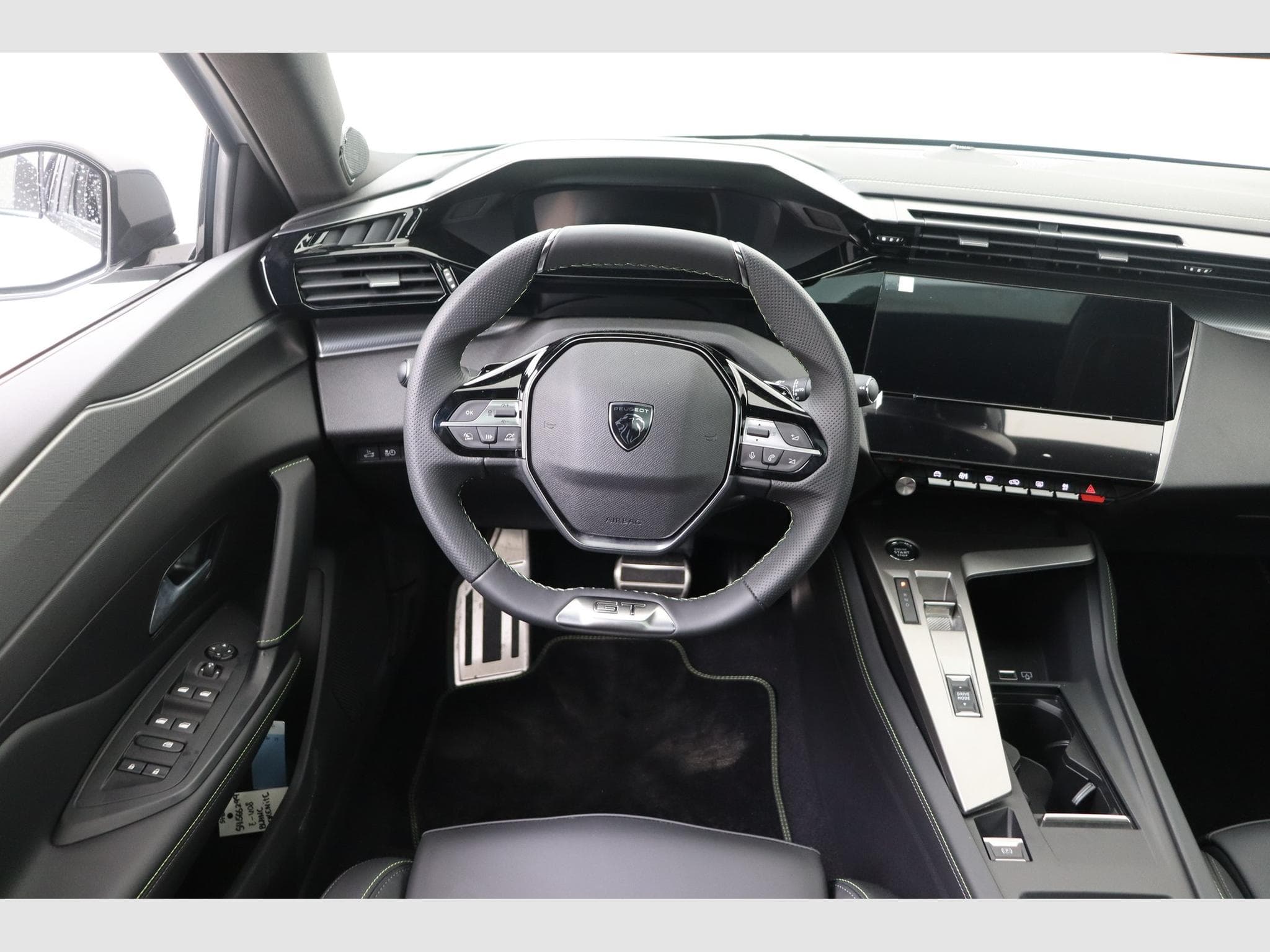 Peugeot E-408 GT (2026) - Photo 11