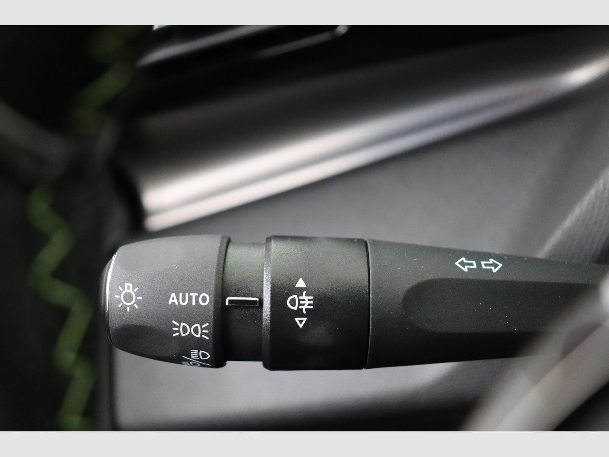 Peugeot E-408 GT (2026) - Photo 17