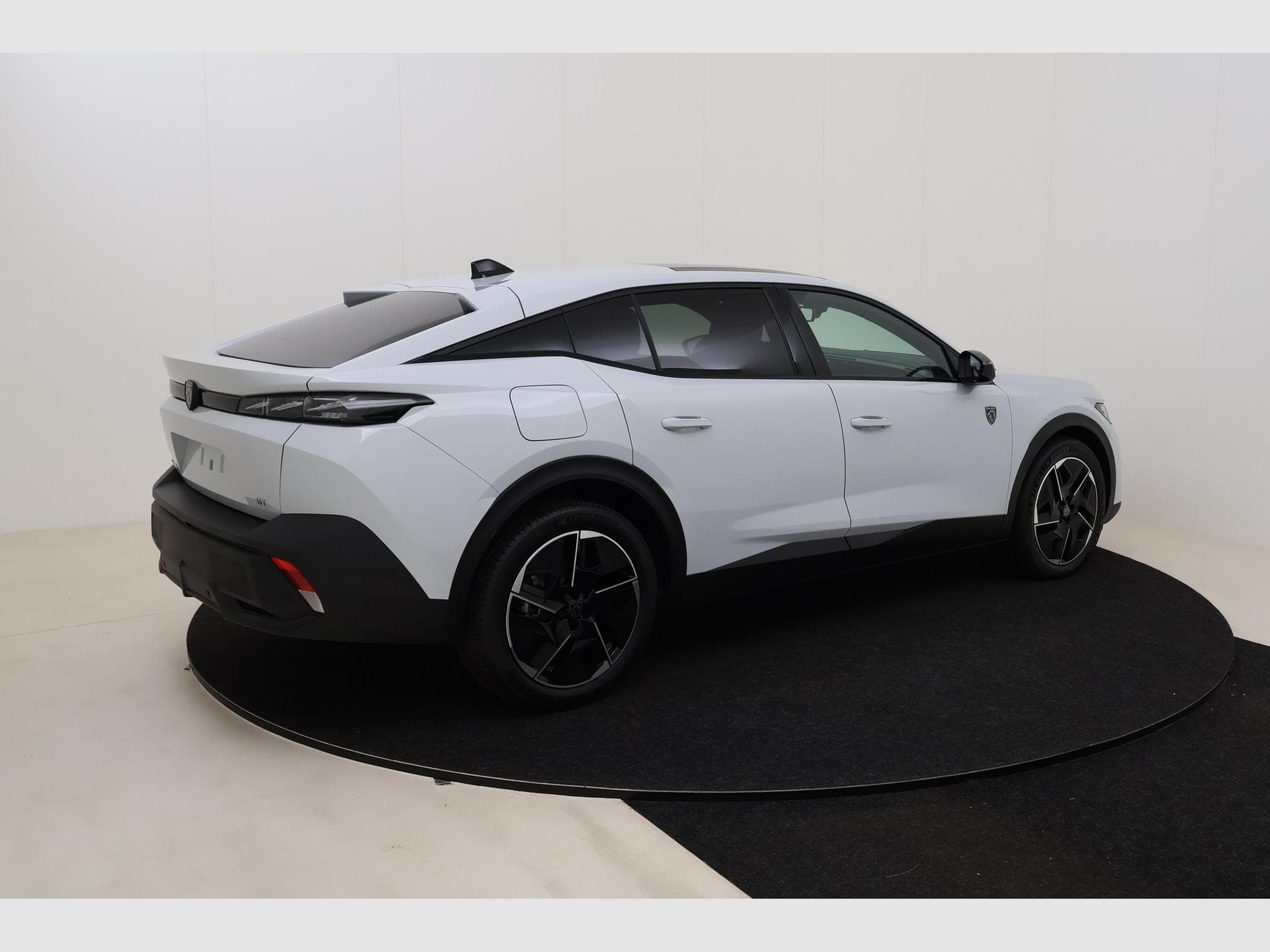 Peugeot E-408 GT (2026) - Photo 5