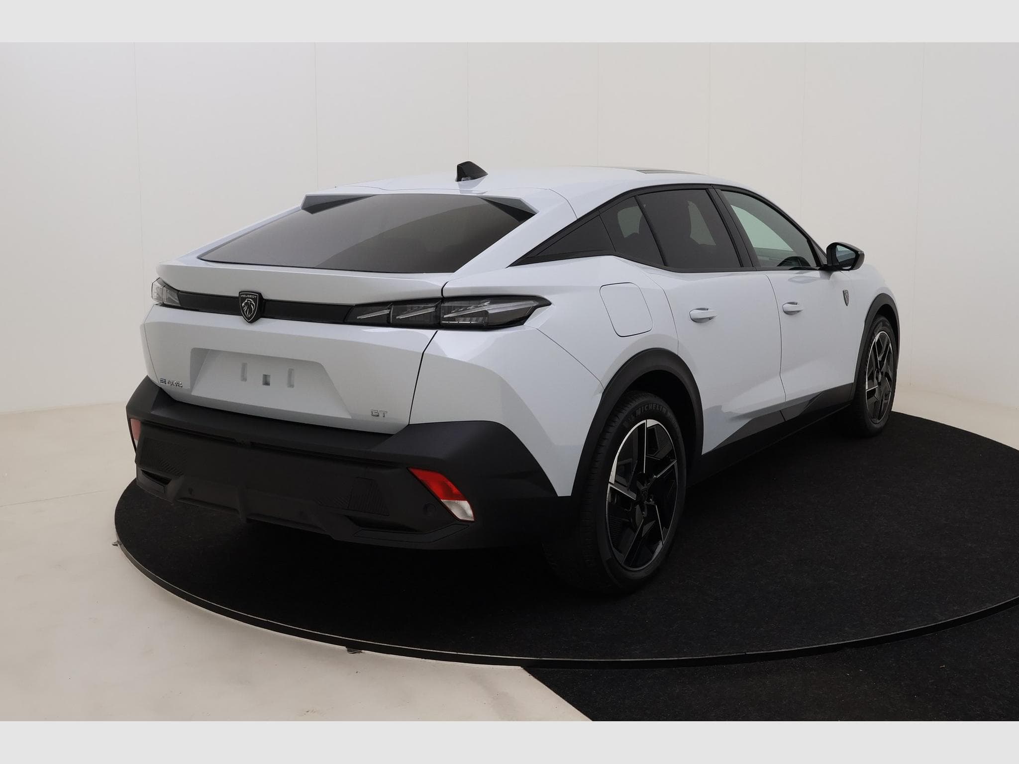 Peugeot E-408 GT (2026) - Photo 6