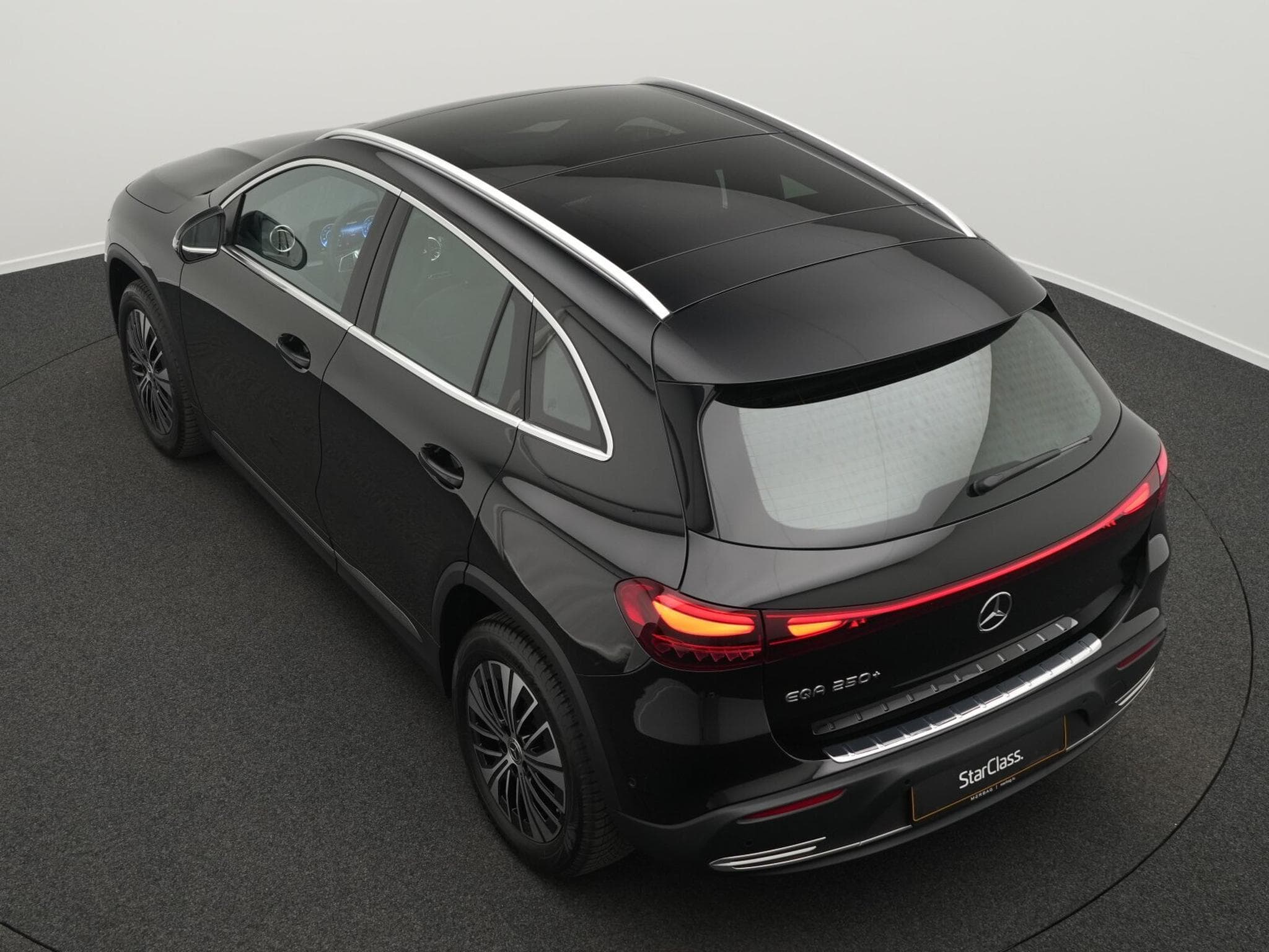 Mercedes EQA + Progressive LED+Pano+Totw+MBUX+Apple (2025) - Foto 11