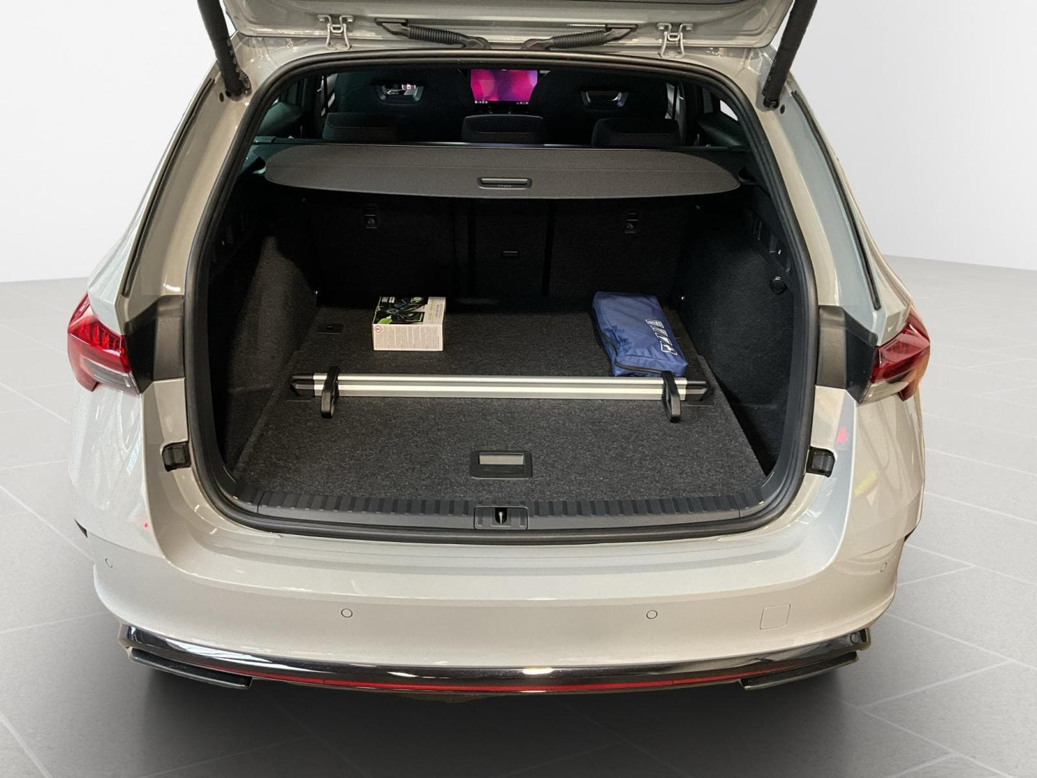 Skoda Octavia RS+DSG+P.Simply-Clever+LED (2025) - Foto 16