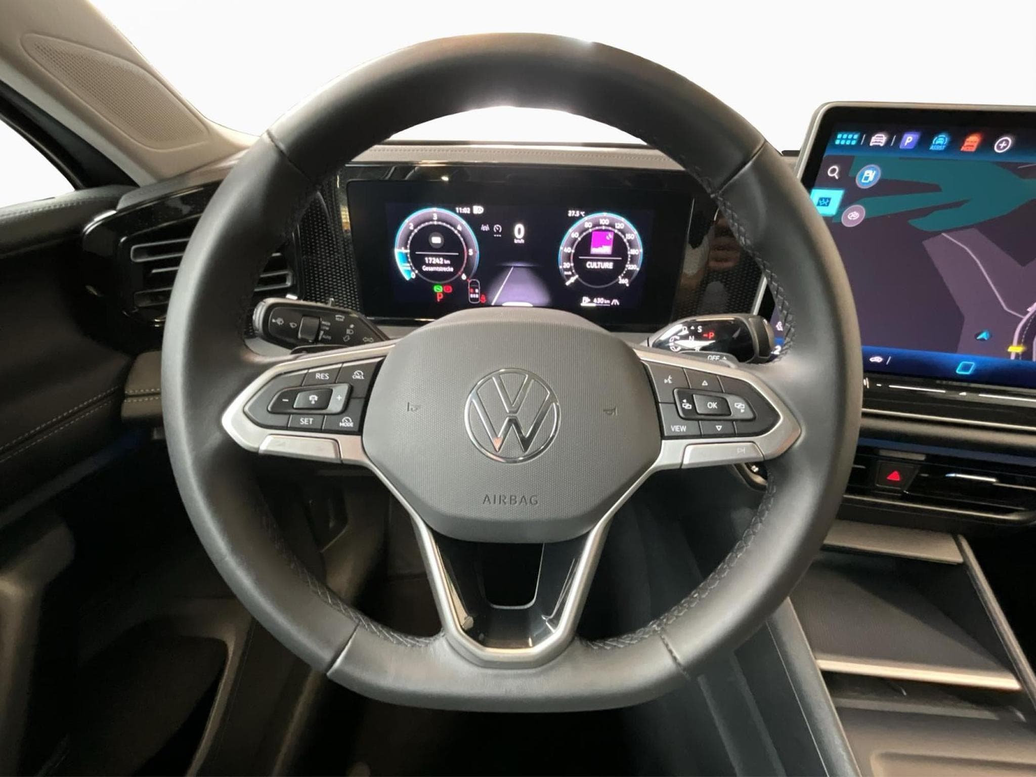 VW Tiguan Life+DSG+AHK+P.Infotainement+LED (2025) - Foto 10