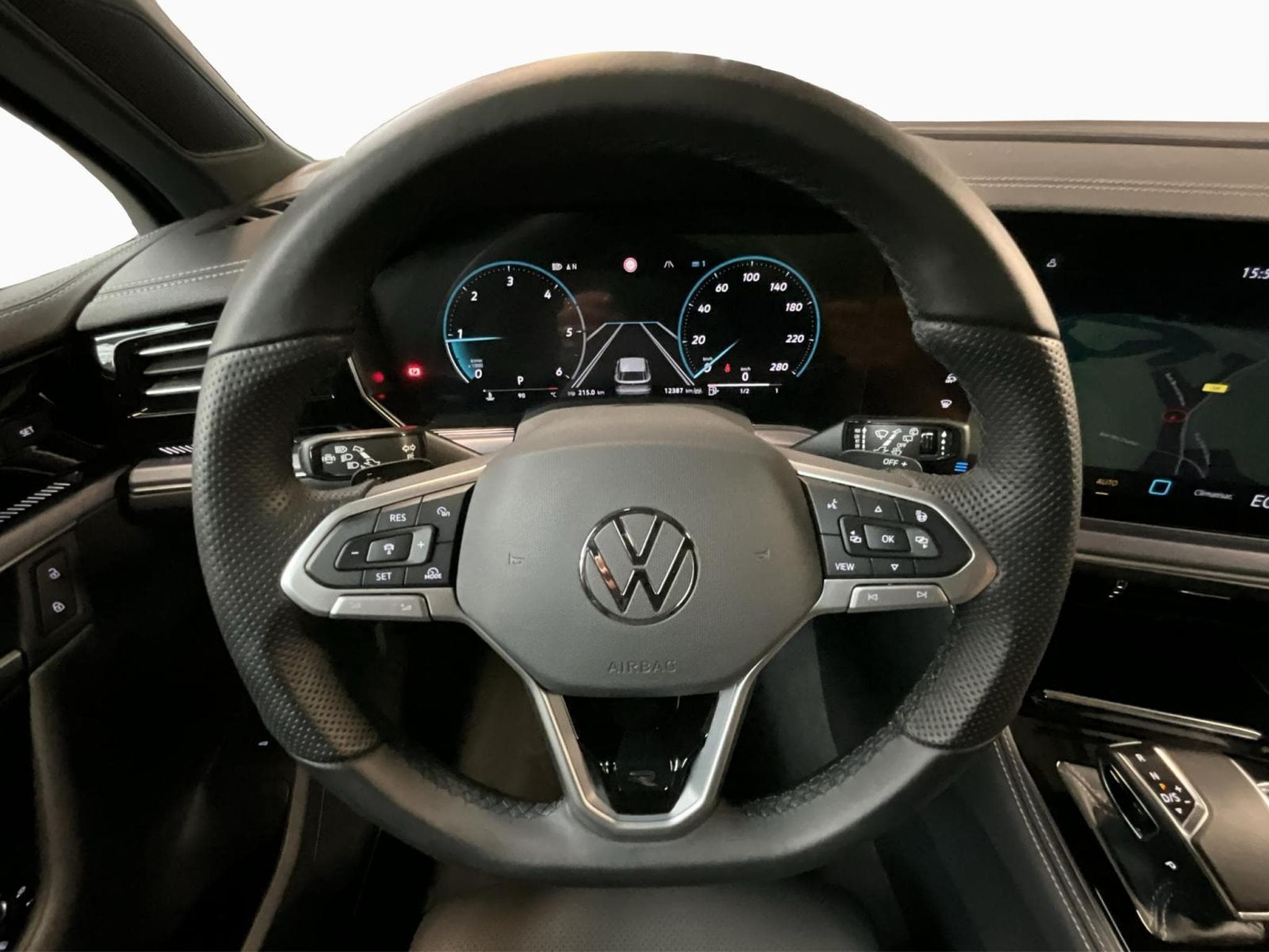 VW Touareg R-Line+V6+TDI+4M+IQ-Drive+P.Travel+Pano+Stand-H.+Luft. (2025) - Foto 10