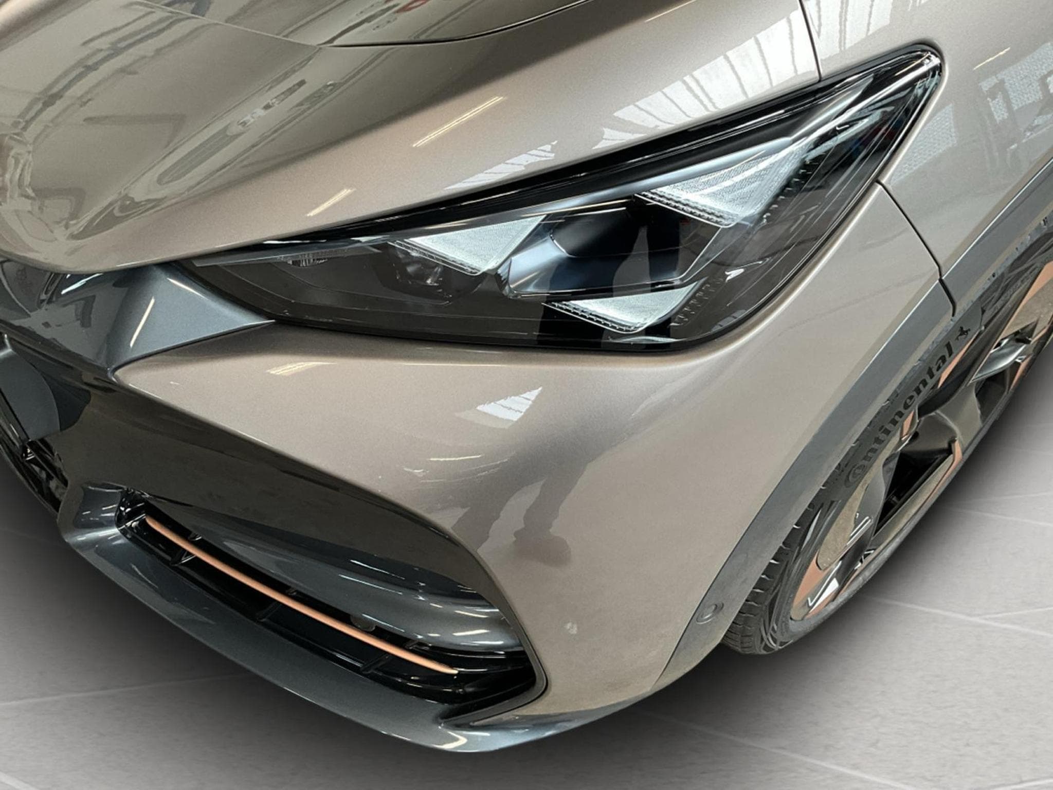 Cupra Tavascan 77kWh+VZ+4x4+LED+NAVI+P.Adrenaline (2024) - Foto 18