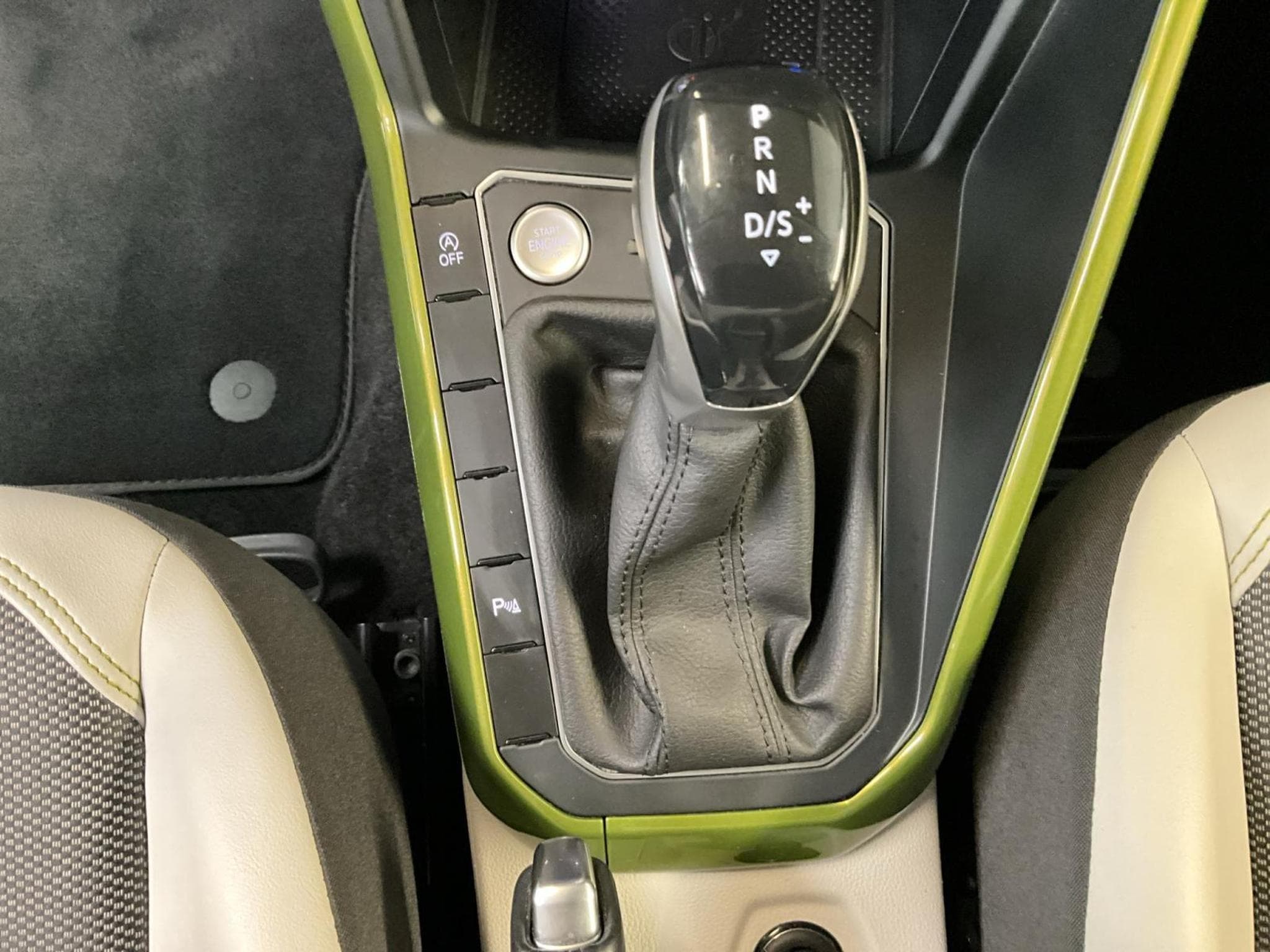 VW Taigo Style+DSG+IQ-Drive+P.Technik+RearView (2022) - Foto 12