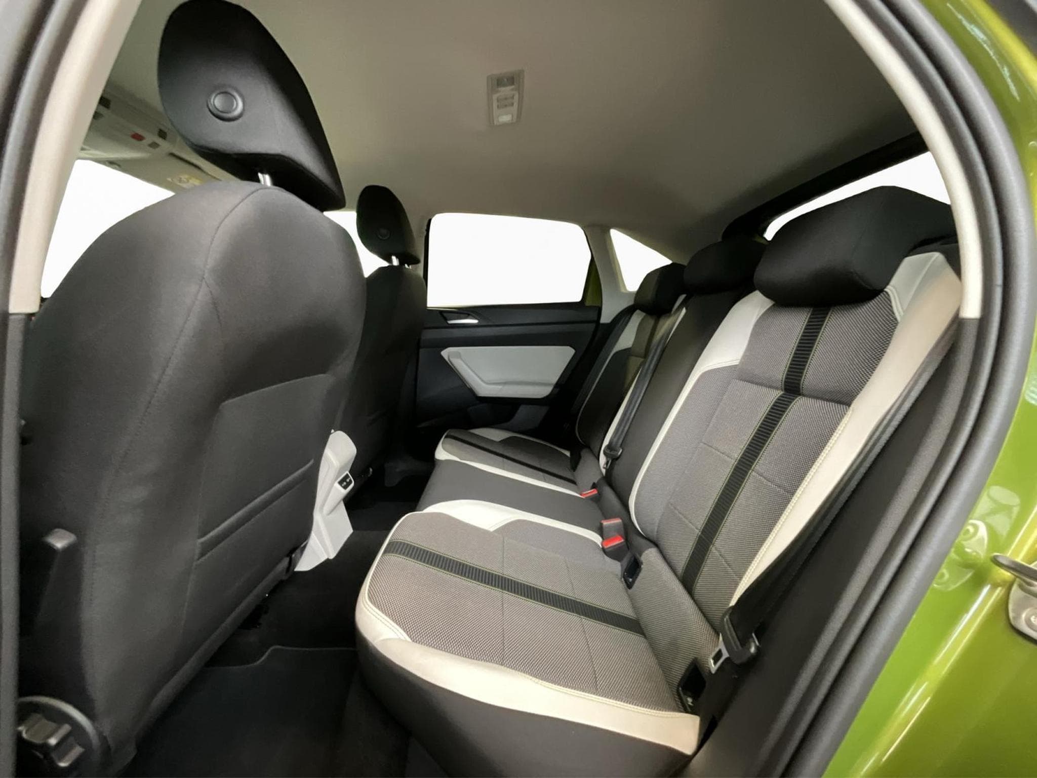 VW Taigo Style+DSG+IQ-Drive+P.Technik+RearView (2022) - Foto 15