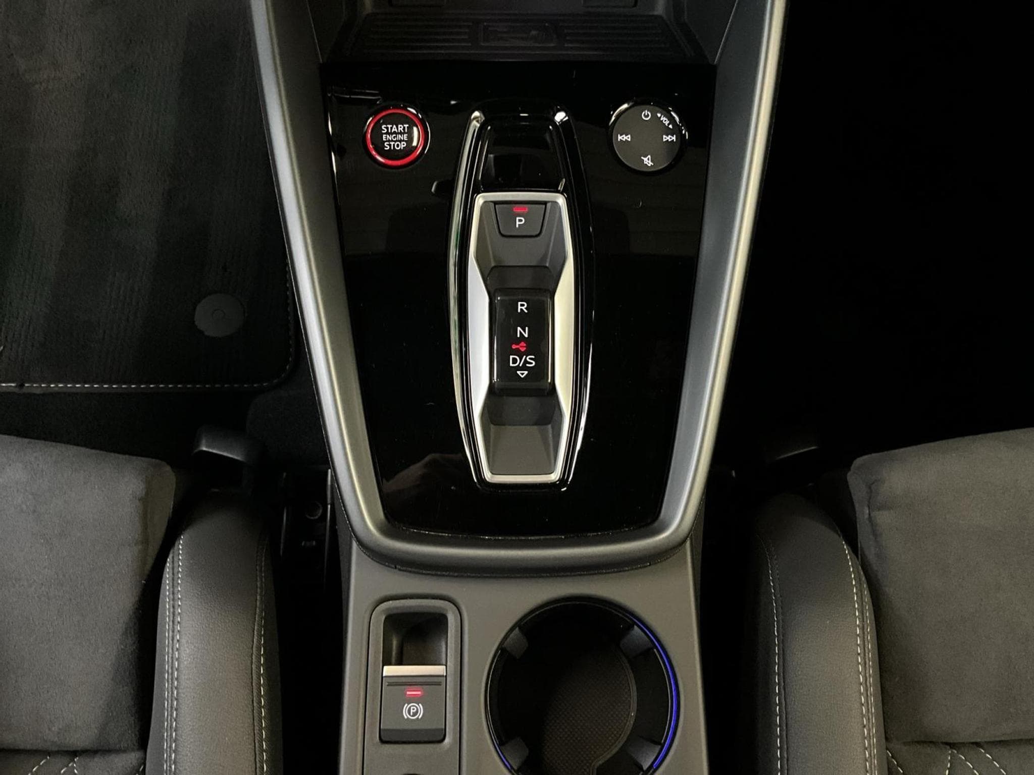 Audi S3 SB+TFSI+Quattro+S-Tronic+Pano+Matrix-LED (2025) - Foto 12
