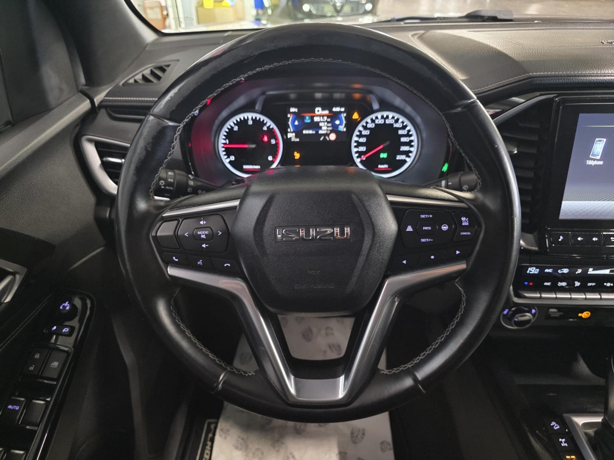Isuzu D-Max Isuzu D-Max 1.9 TDI 163CV Auto 4X4 Cuir Gps (2022) - Foto 8