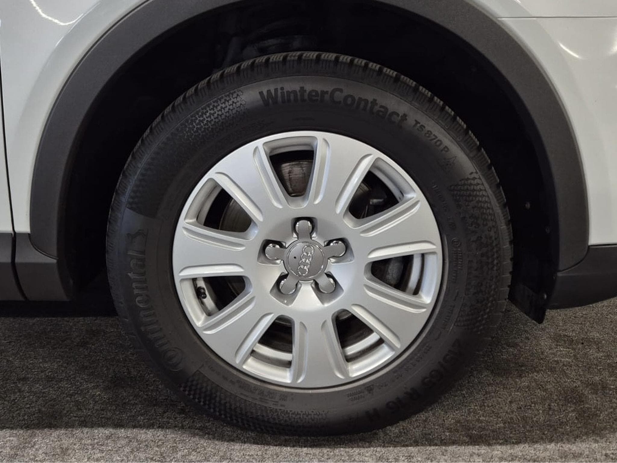 Audi Q3 2.0 TDI 150 BI-XENON NAVI (2015) - Foto 11