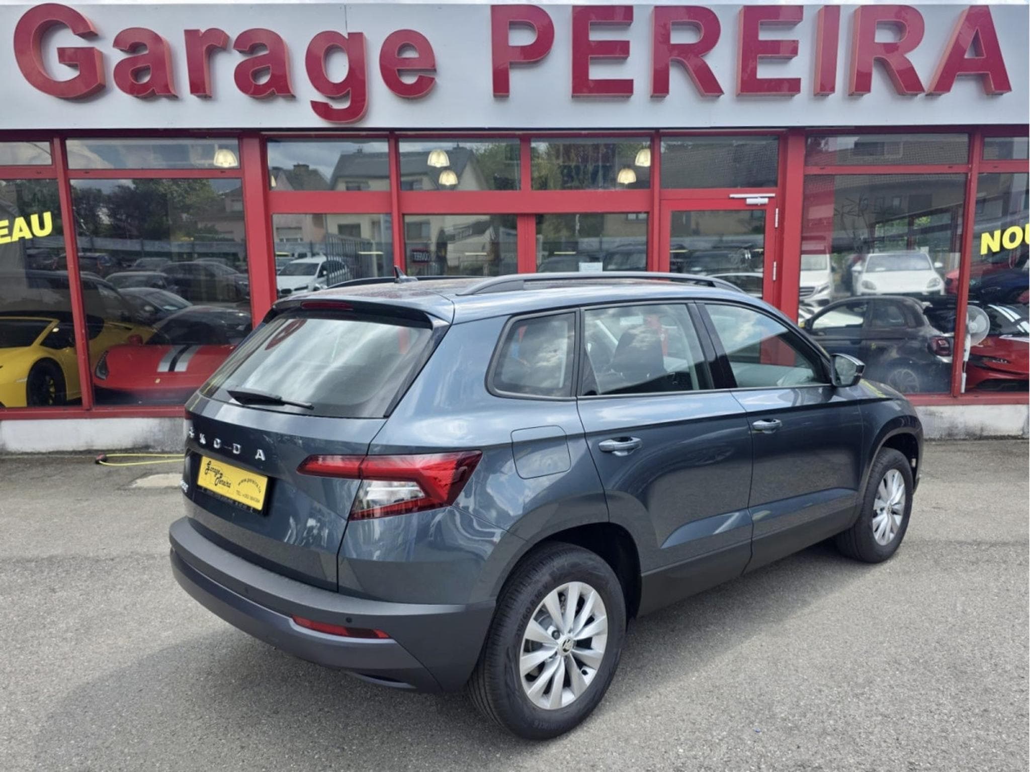 Skoda Karoq 2.0 TDI 150 CANTON NAVI 1 HAND (2022) - Foto 3