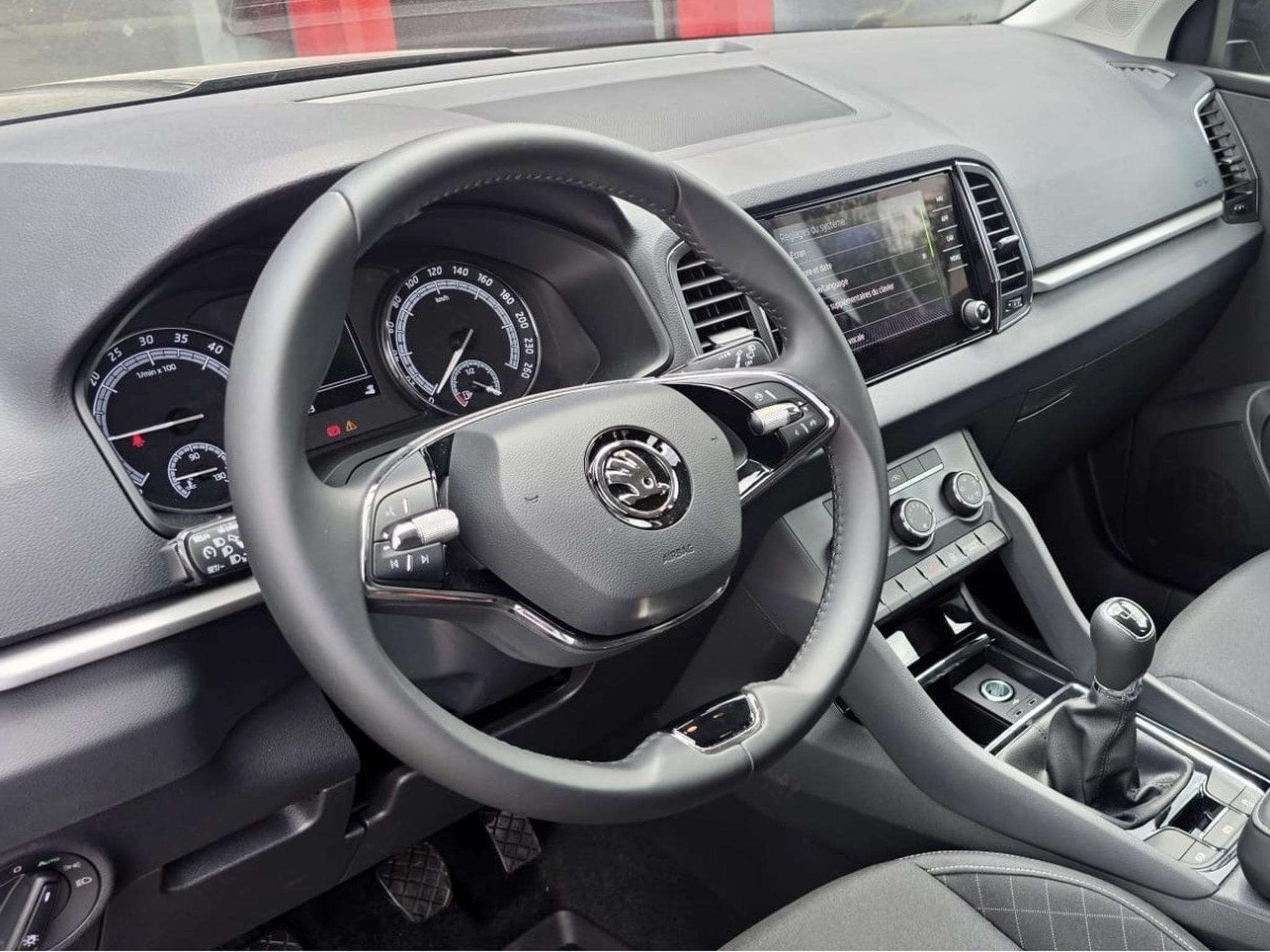 Skoda Karoq 2.0 TDI 150 CANTON NAVI 1 HAND (2022) - Foto 6