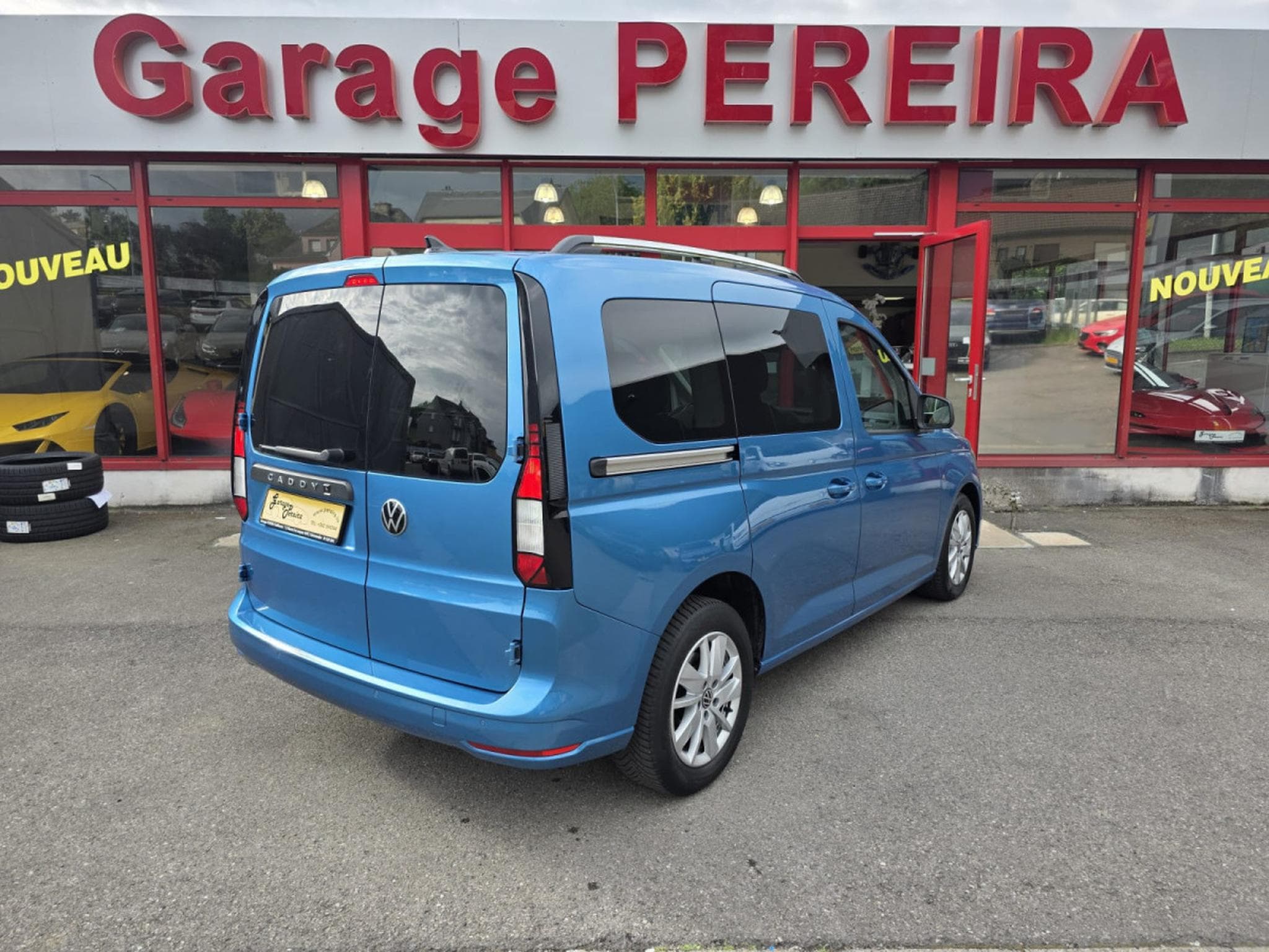 VW Caddy 1.5 TSI DSG LIFE 5 SITZE PANO NAVI 1 HAND (2021) - Foto 3