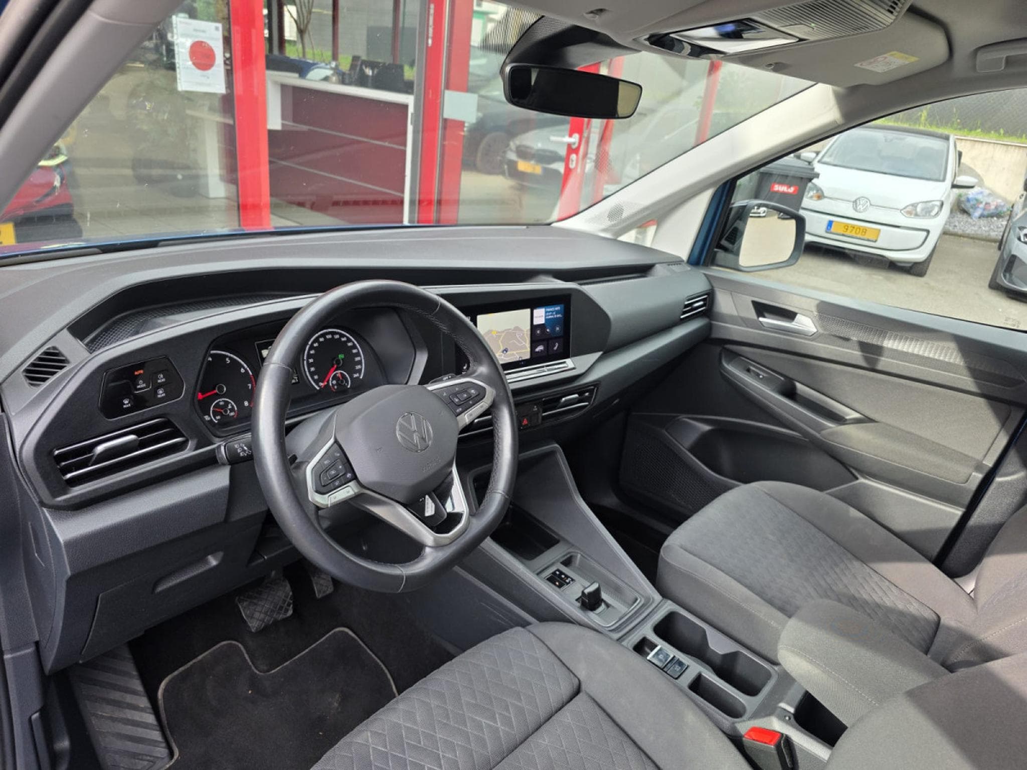VW Caddy 1.5 TSI DSG LIFE 5 SITZE PANO NAVI 1 HAND (2021) - Foto 5