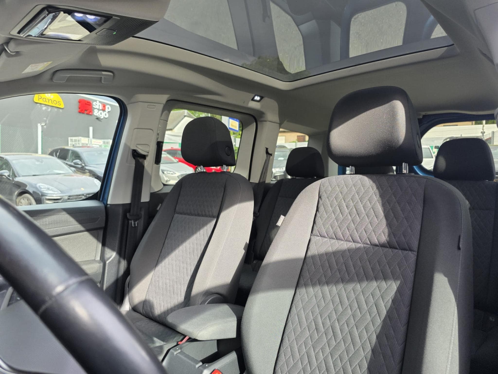 VW Caddy 1.5 TSI DSG LIFE 5 SITZE PANO NAVI 1 HAND (2021) - Foto 8