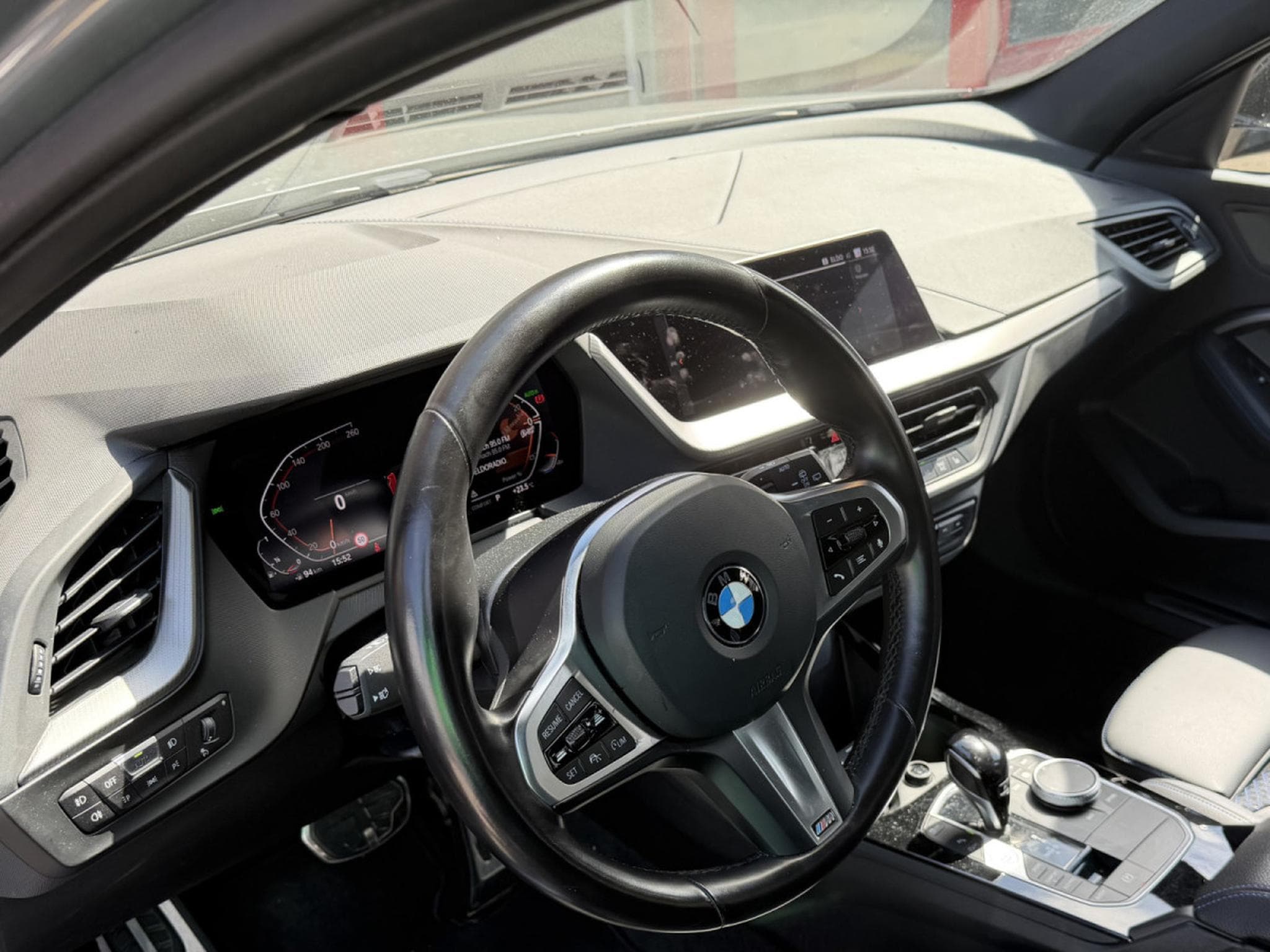 BMW 118 i M SPORT PAKET LED CUIR NAVI (2023) - Foto 6