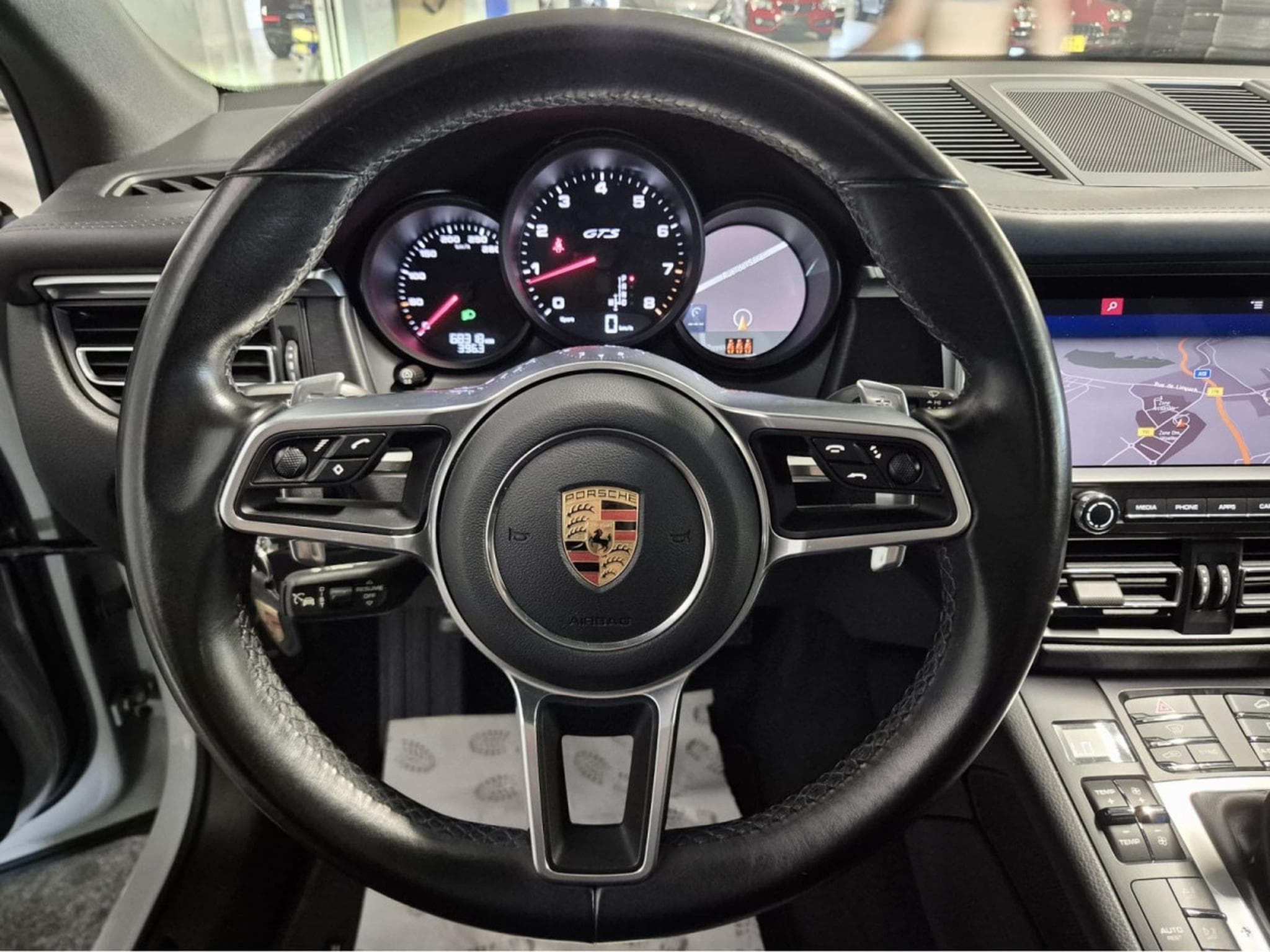 Porsche Macan 2.9 GTS PANO CUIR NAVI (2021) - Foto 8