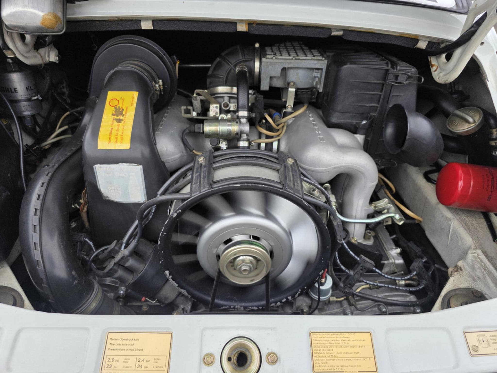 Porsche 911 Porsche 911 231CV Europa Schekheft und Historie plus carnet (1984) - Photo 6