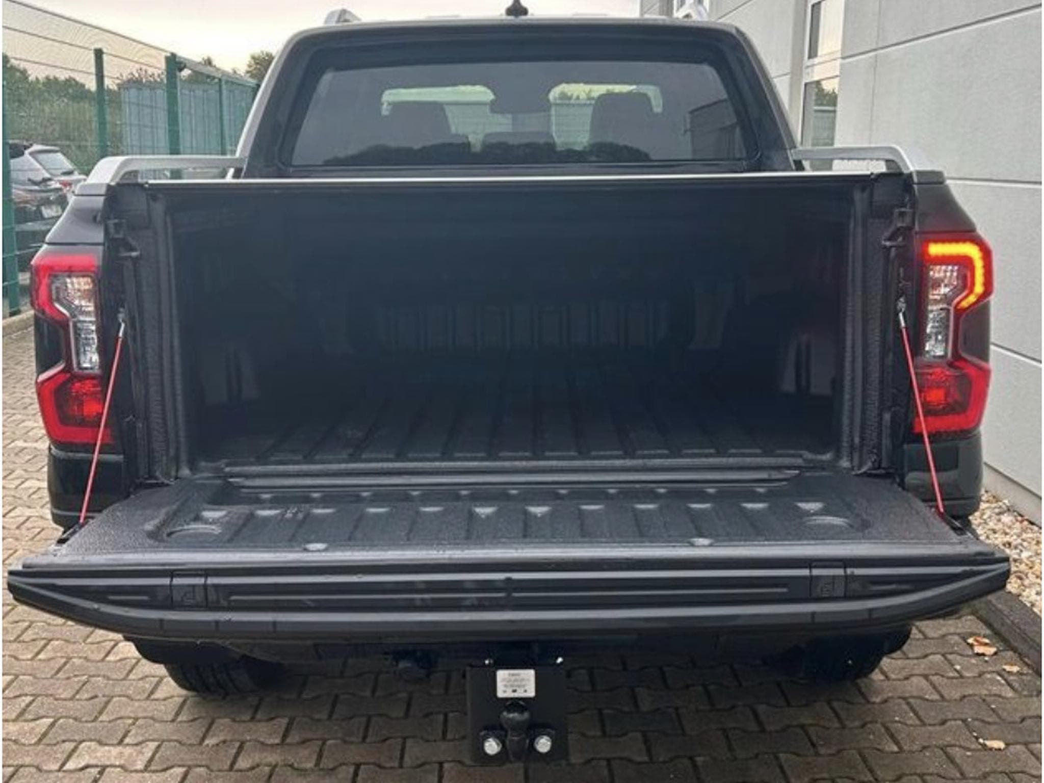 Ford Ranger FORD Ranger Wildtrak 2l Aut. DoKa e.Rollo 5 J.Garanti (2026) - Foto 4