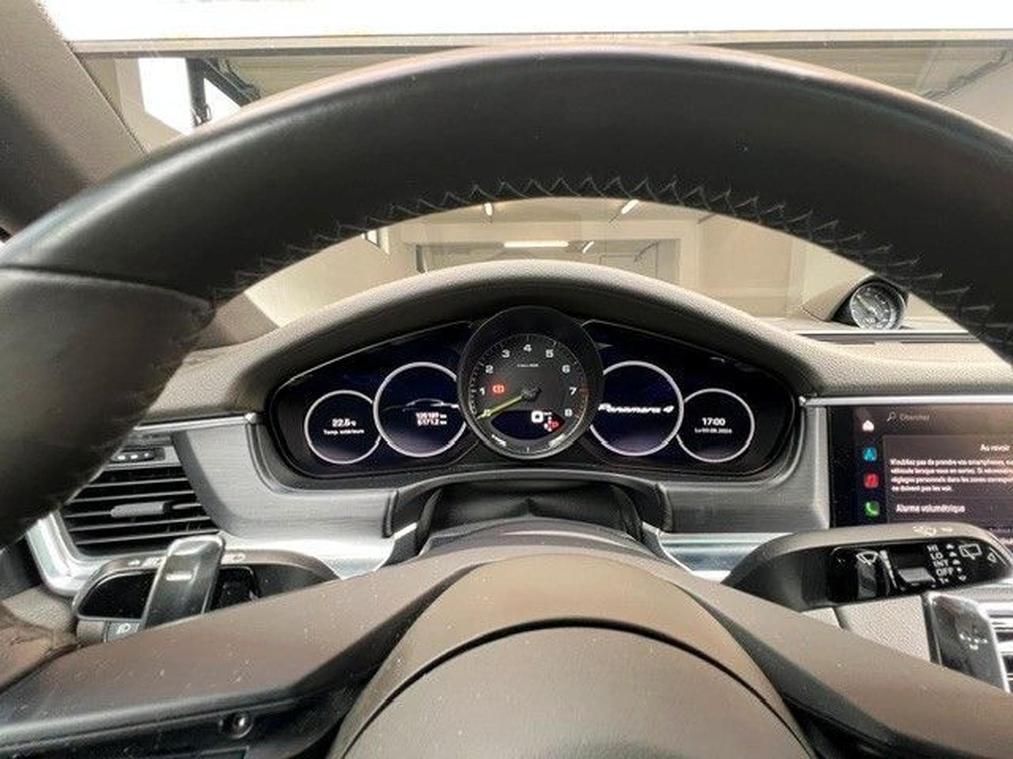 Porsche Panamera 4 E-Hybrid Platinum Edition (2022) - Photo 7