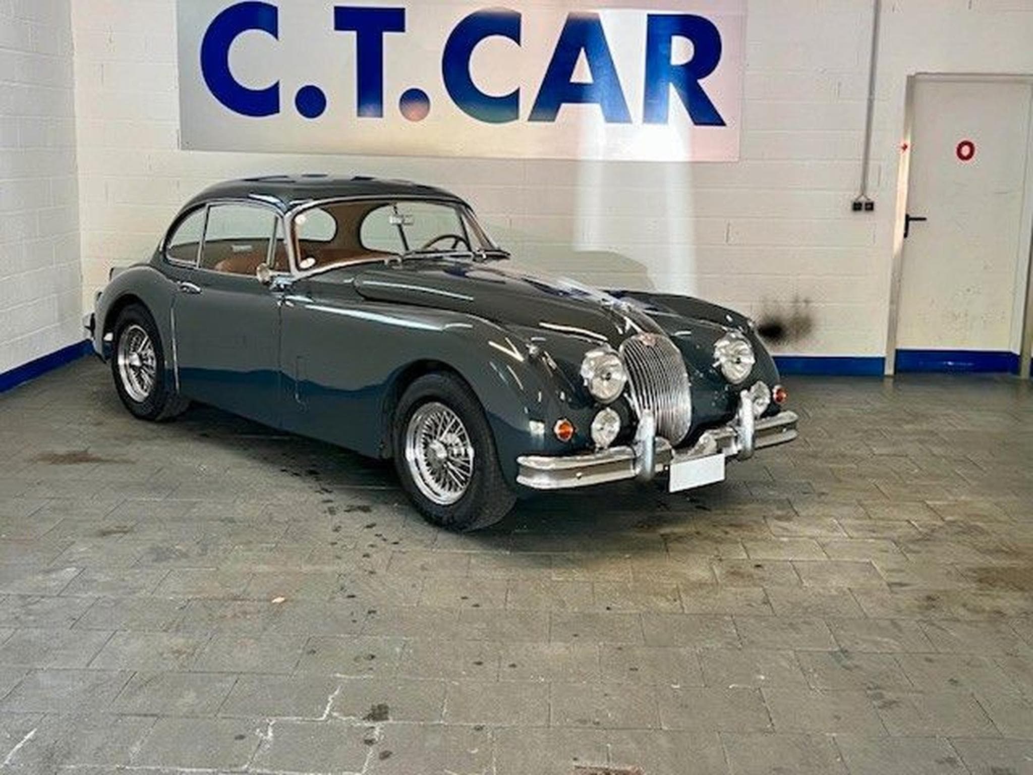 Jaguar XK 150 FHC 3.4 | Komplett restauriert (1958) - Photo 1