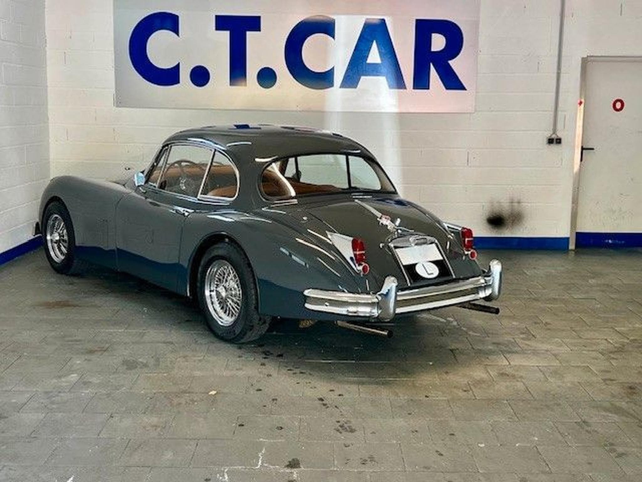 Jaguar XK 150 FHC 3.4 | Komplett restauriert (1958) - Photo 24