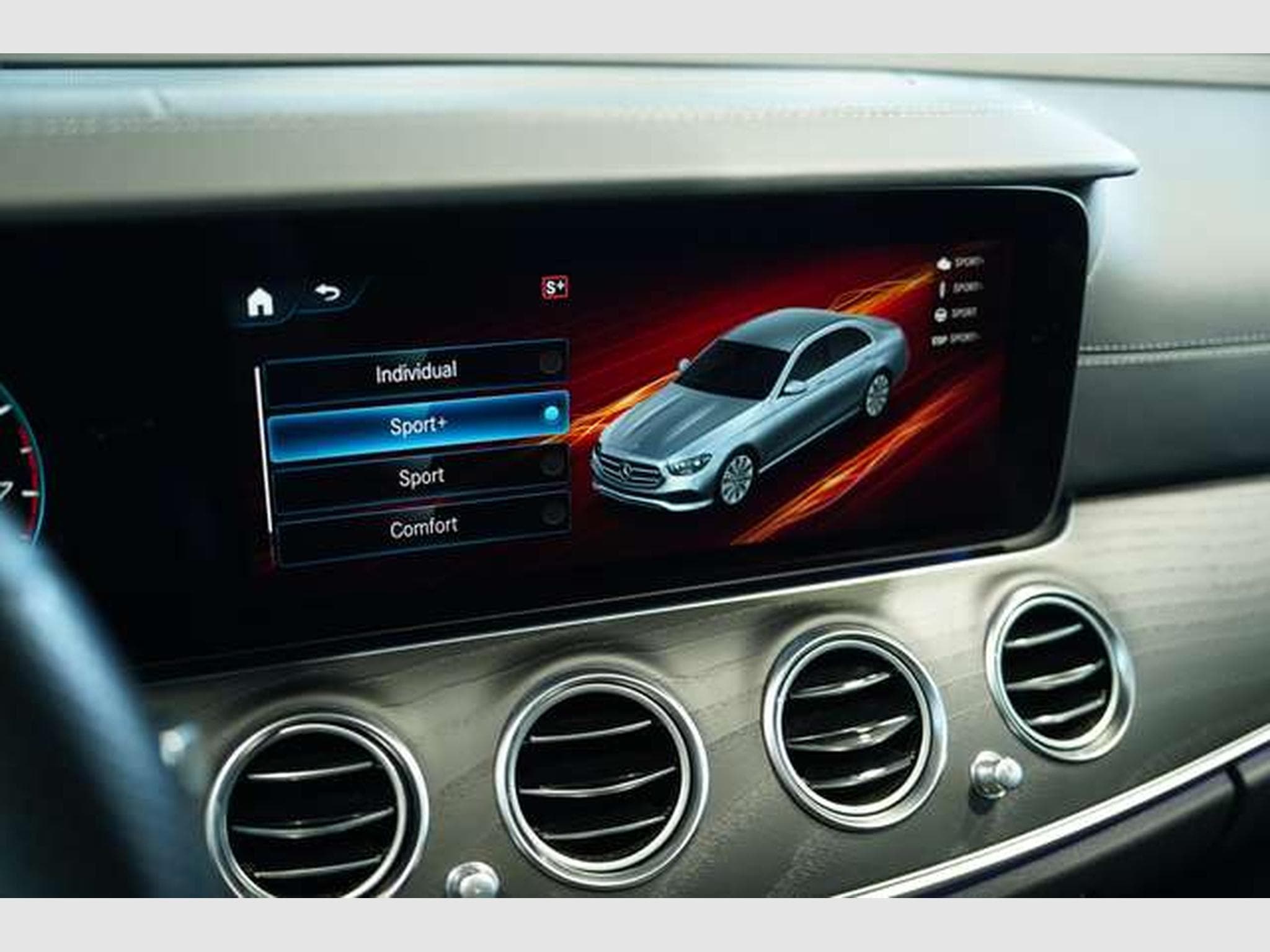 Mercedes E 450 4M AMG Line Limousine *2.H *20 *GSD *LUFT (2021) - Photo 36