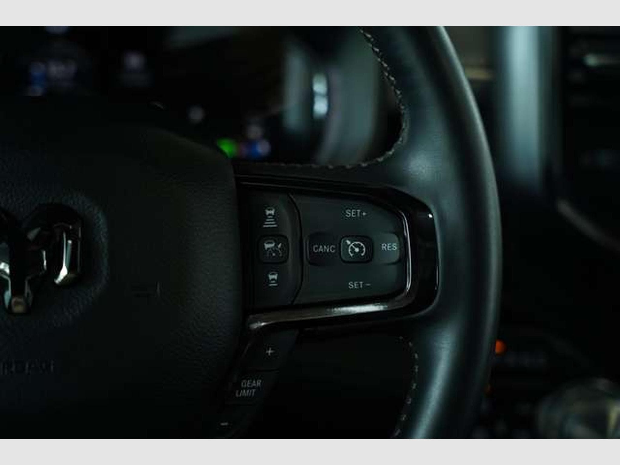 Dodge RAM 1500 Limited 4X4 1.H*Gas-Anlage *360° *GSD (2024) - Photo 43