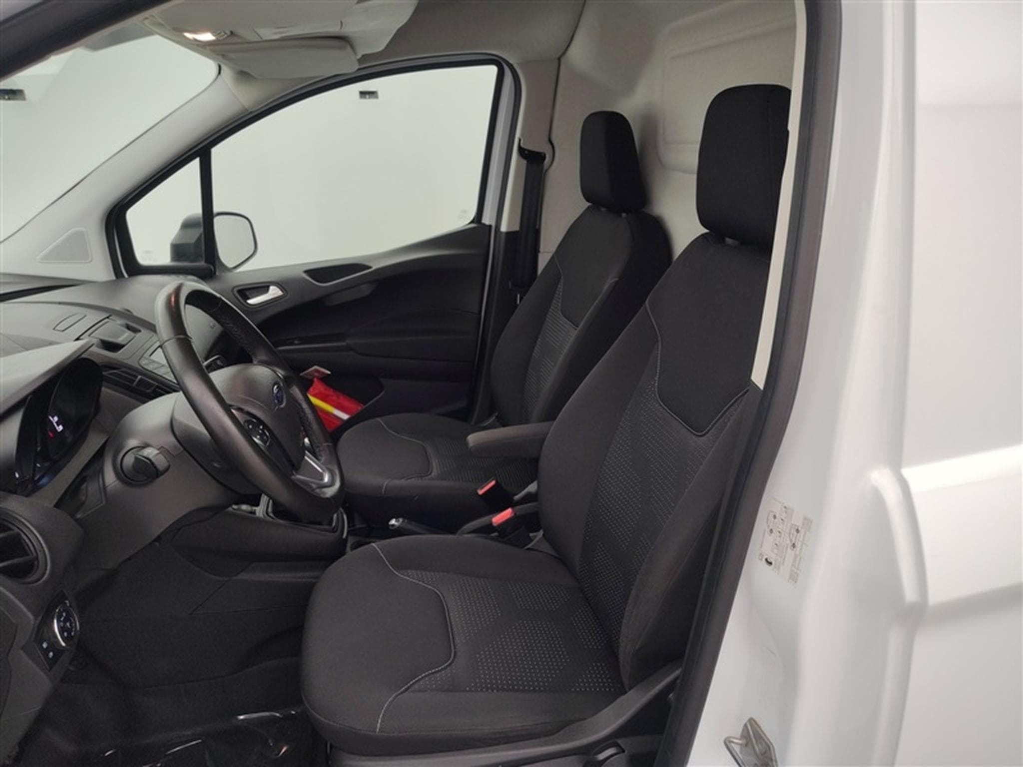Ford Transit 1.0 EcoBoost Trend (2021) - Photo 7