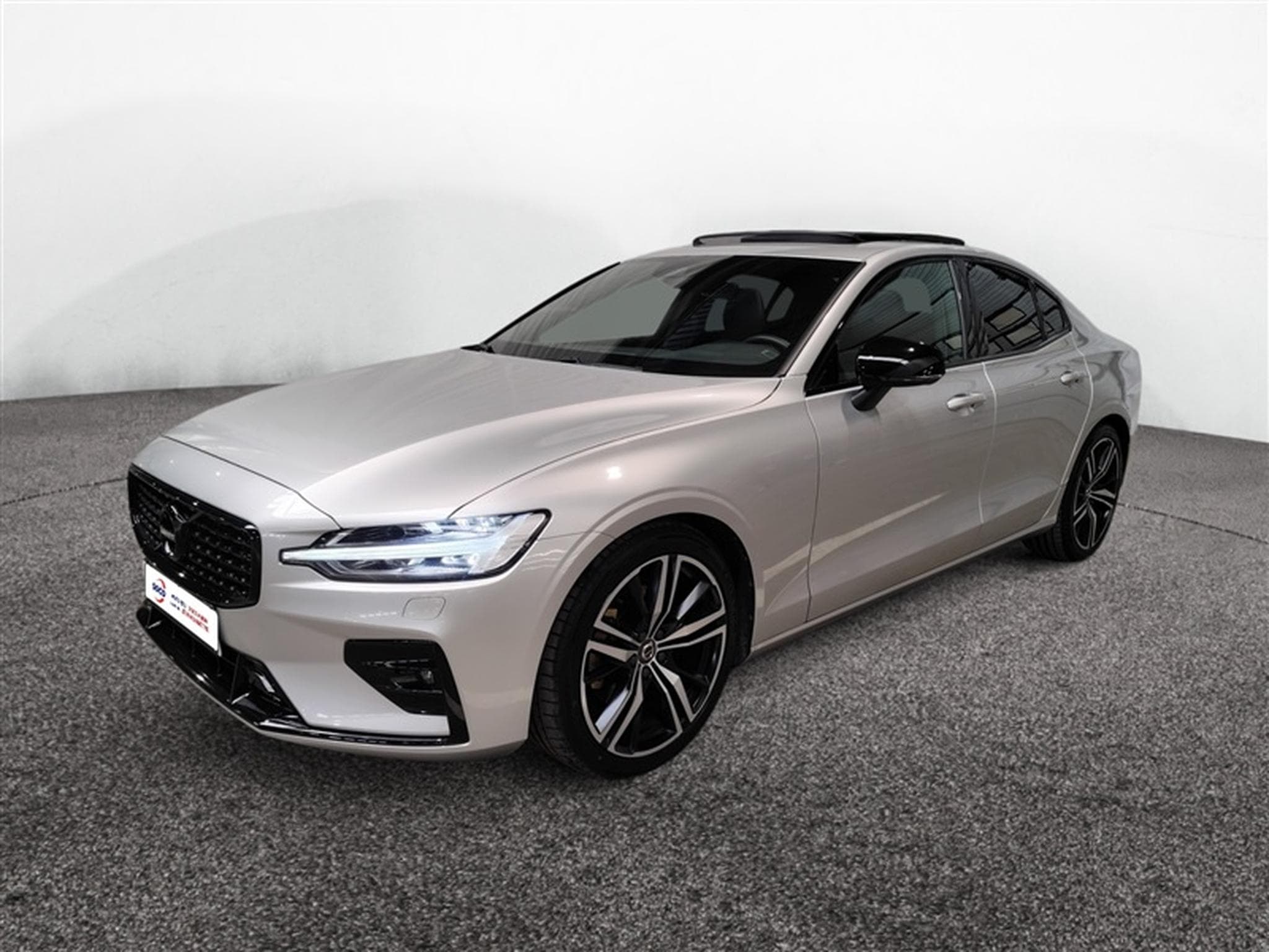 Volvo S60 2.0 B3 MHE R-Design Geartronic NAVI / PANO/ H-KARDON / JA 19 (2022) - Photo 1