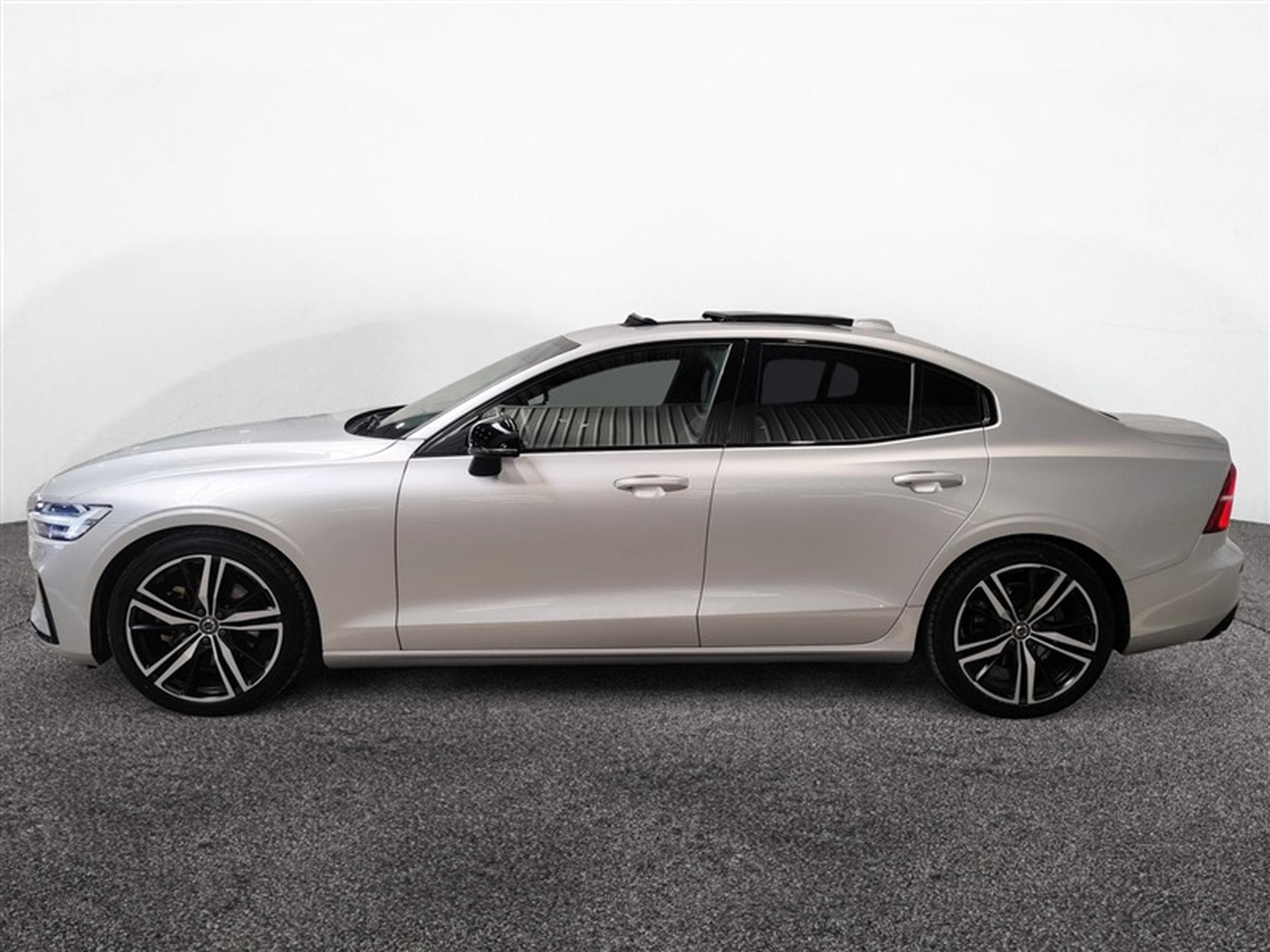 Volvo S60 2.0 B3 MHE R-Design Geartronic NAVI / PANO/ H-KARDON / JA 19 (2022) - Photo 3